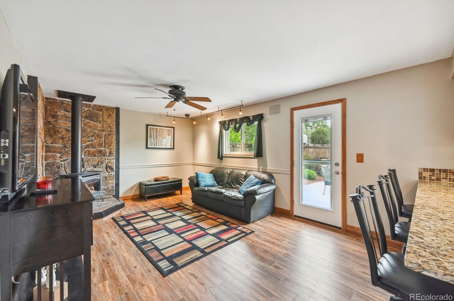 200 Johnson Dr, Castle Rock CO 80104-2123 exterior