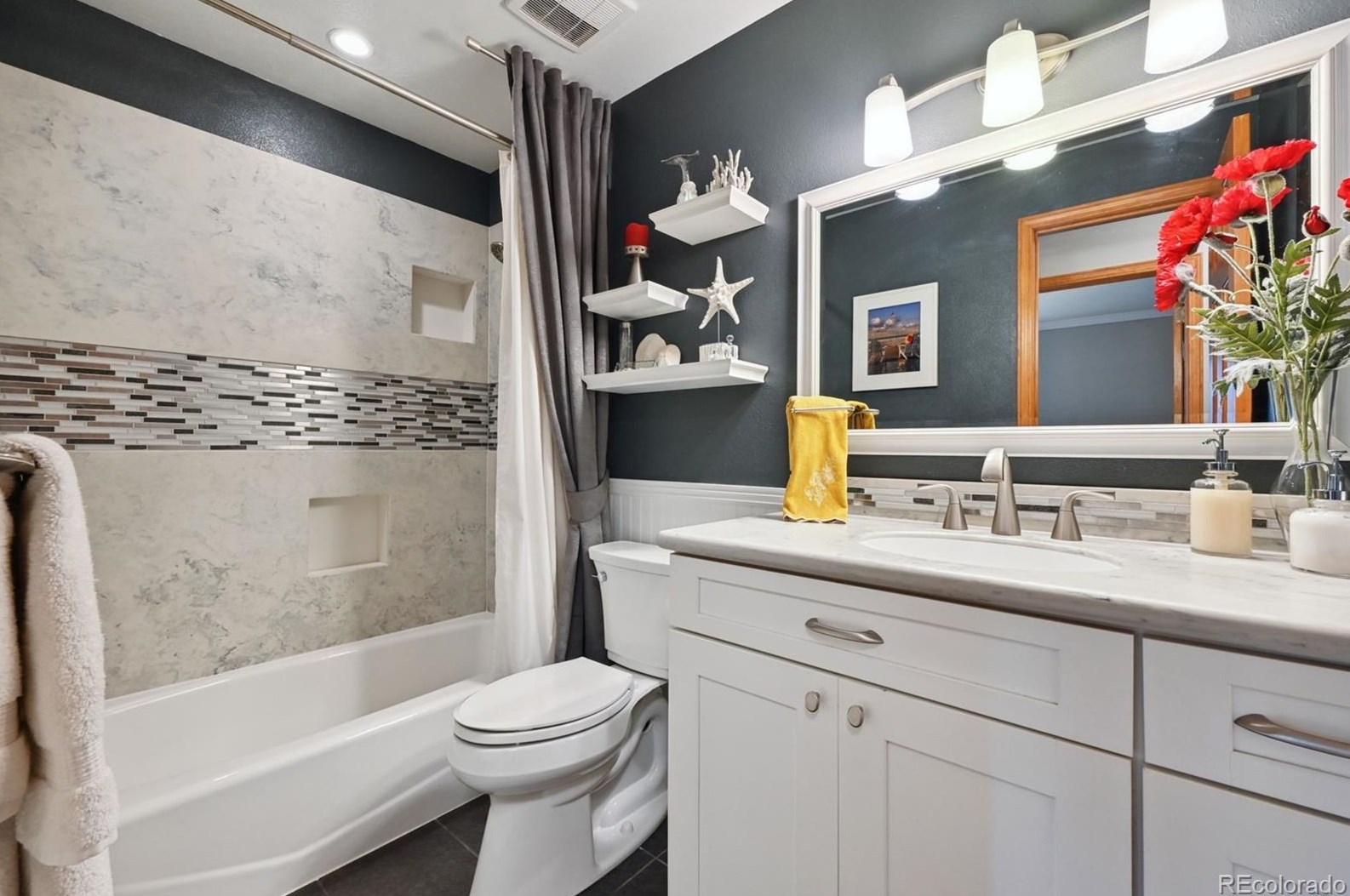 200 Johnson Dr, Castle Rock CO 80104-2123 exterior