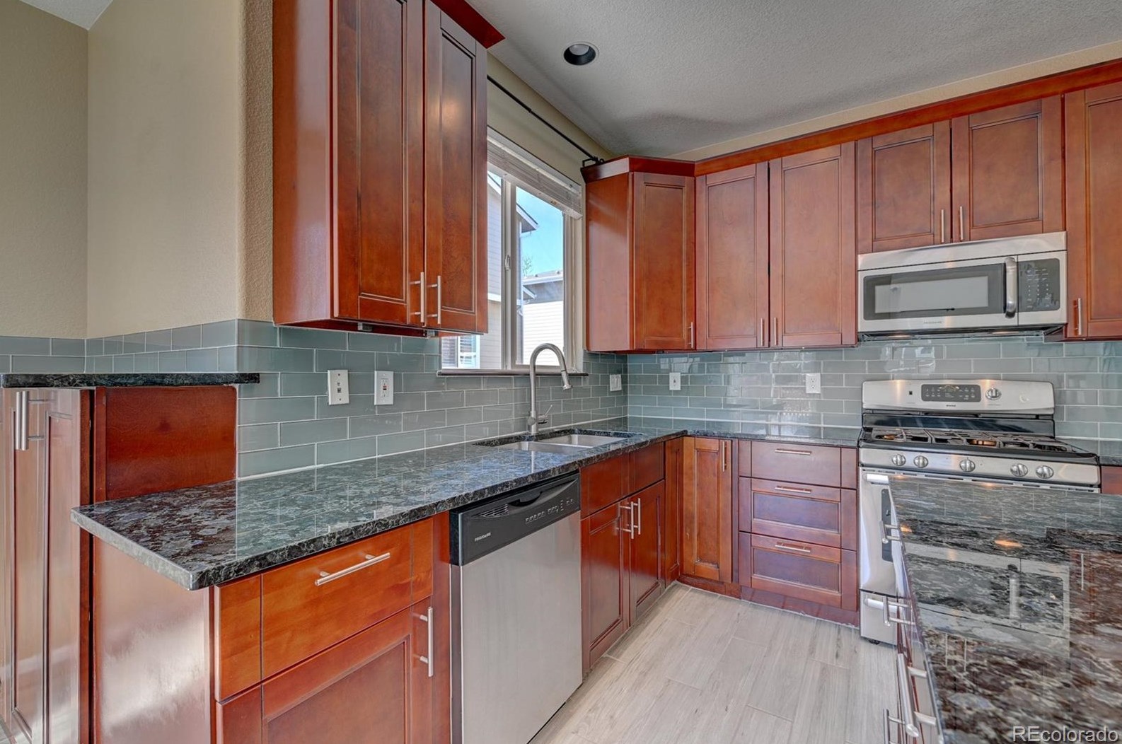 3157 Grn Hvn Cir, Littleton CO 80126-7540 exterior