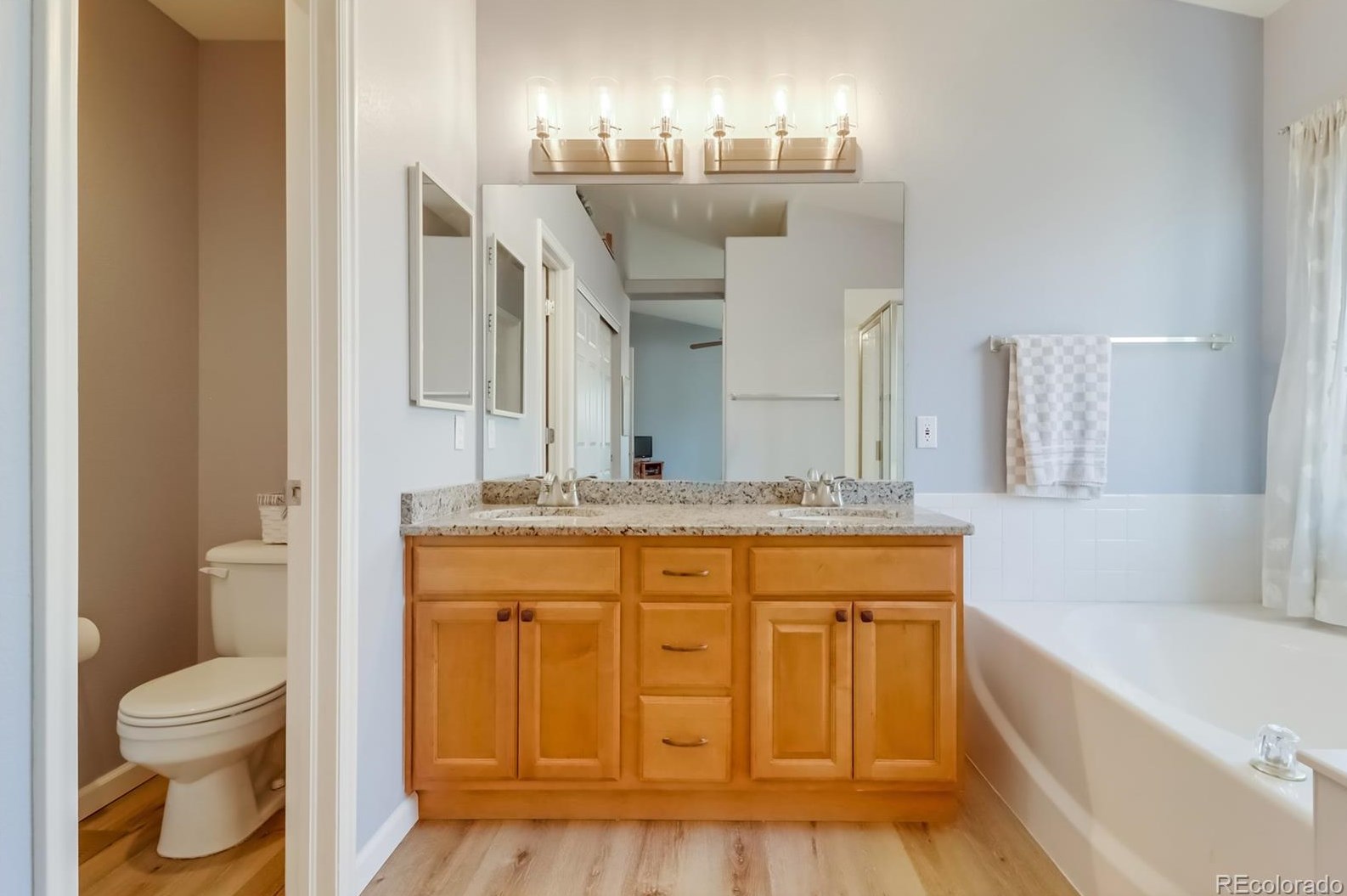 9467 Wolfe Dr, Littleton CO 80129-5764 exterior