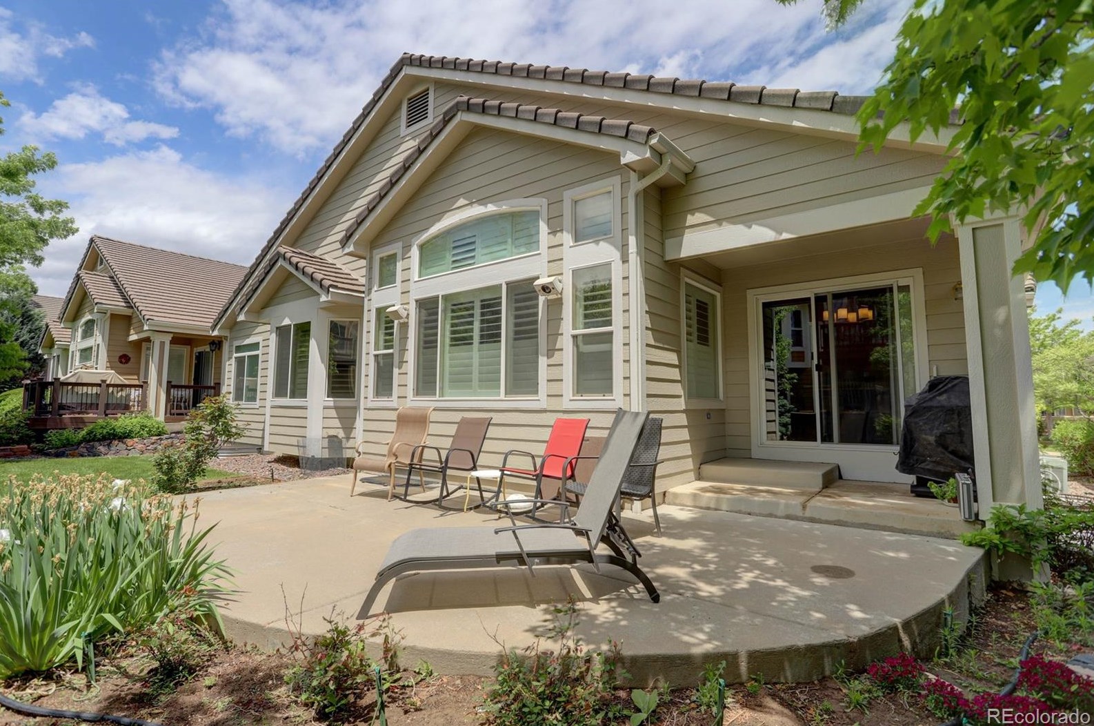 8982 Meadow Hill Cir, Littleton CO 80124-5430 exterior