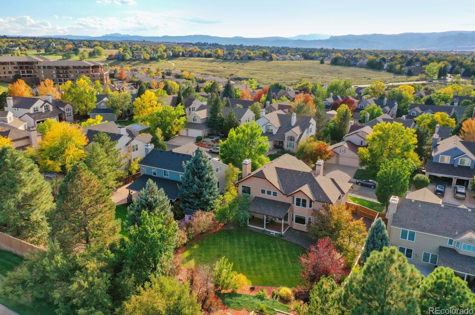 8948 Green Meadows Ln, Littleton CO 80126-2674 exterior