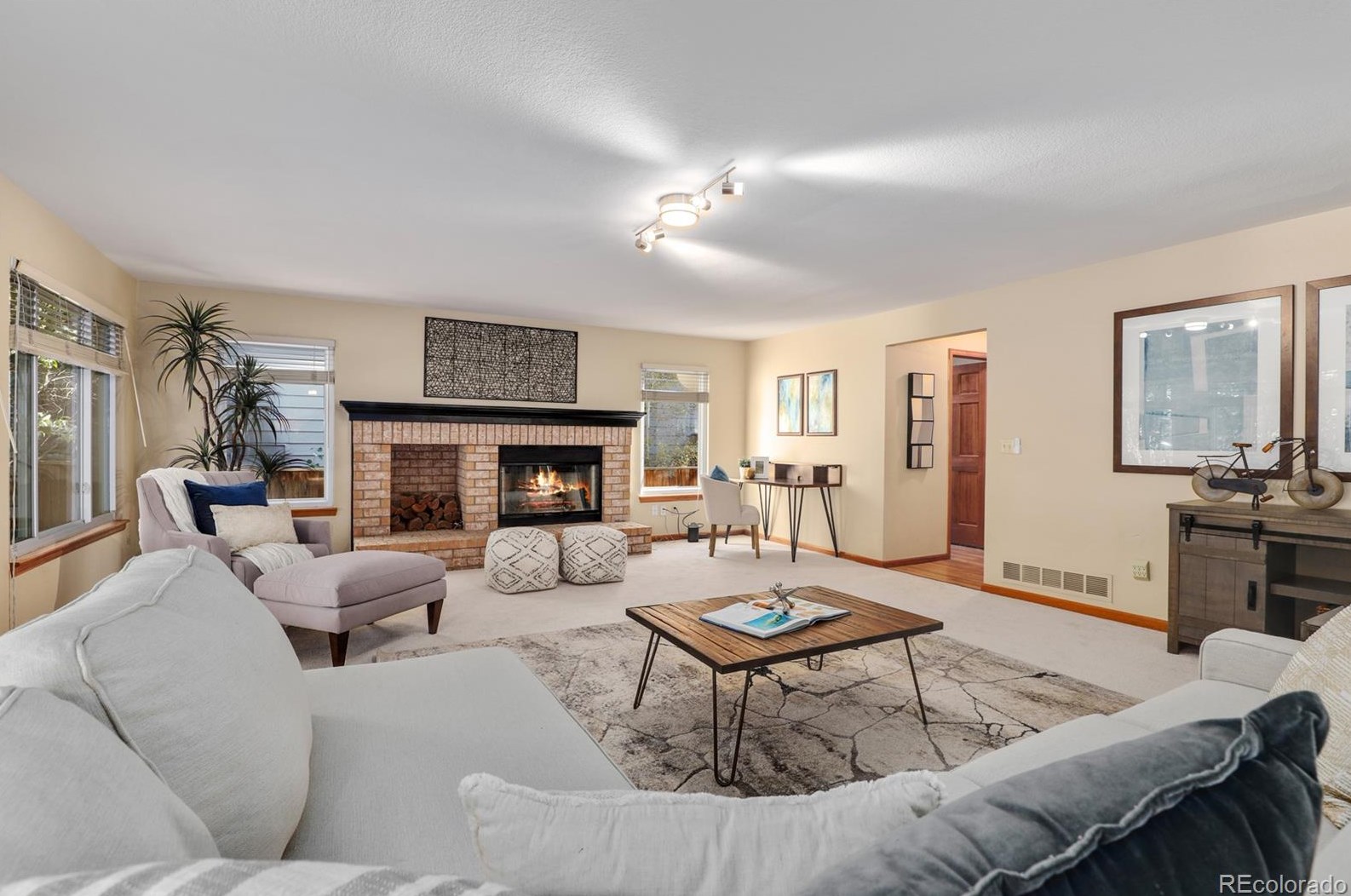 8948 Green Meadows Ln, Littleton CO 80126-2674 exterior