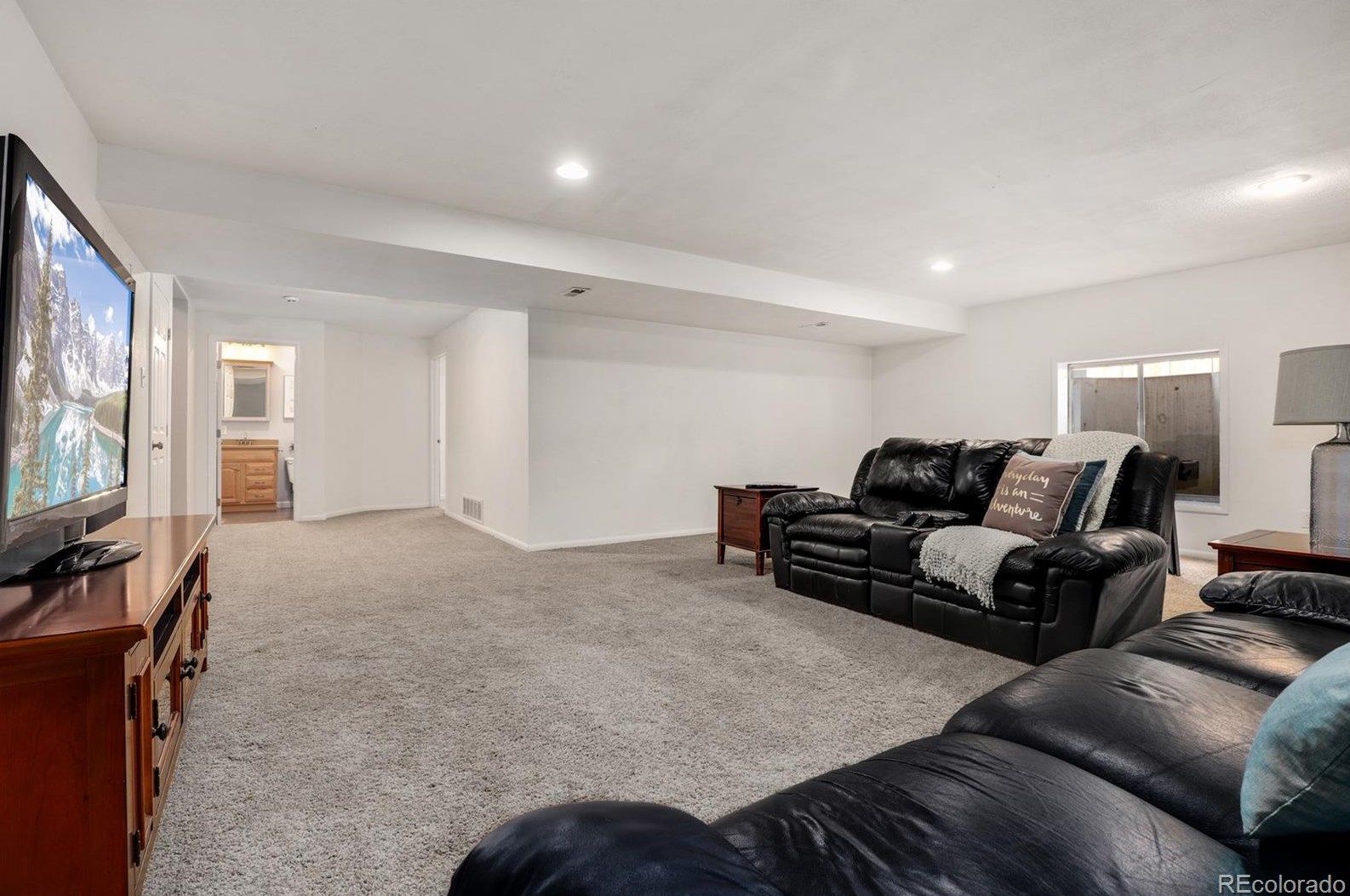 8948 Green Meadows Ln, Littleton CO 80126-2674 exterior