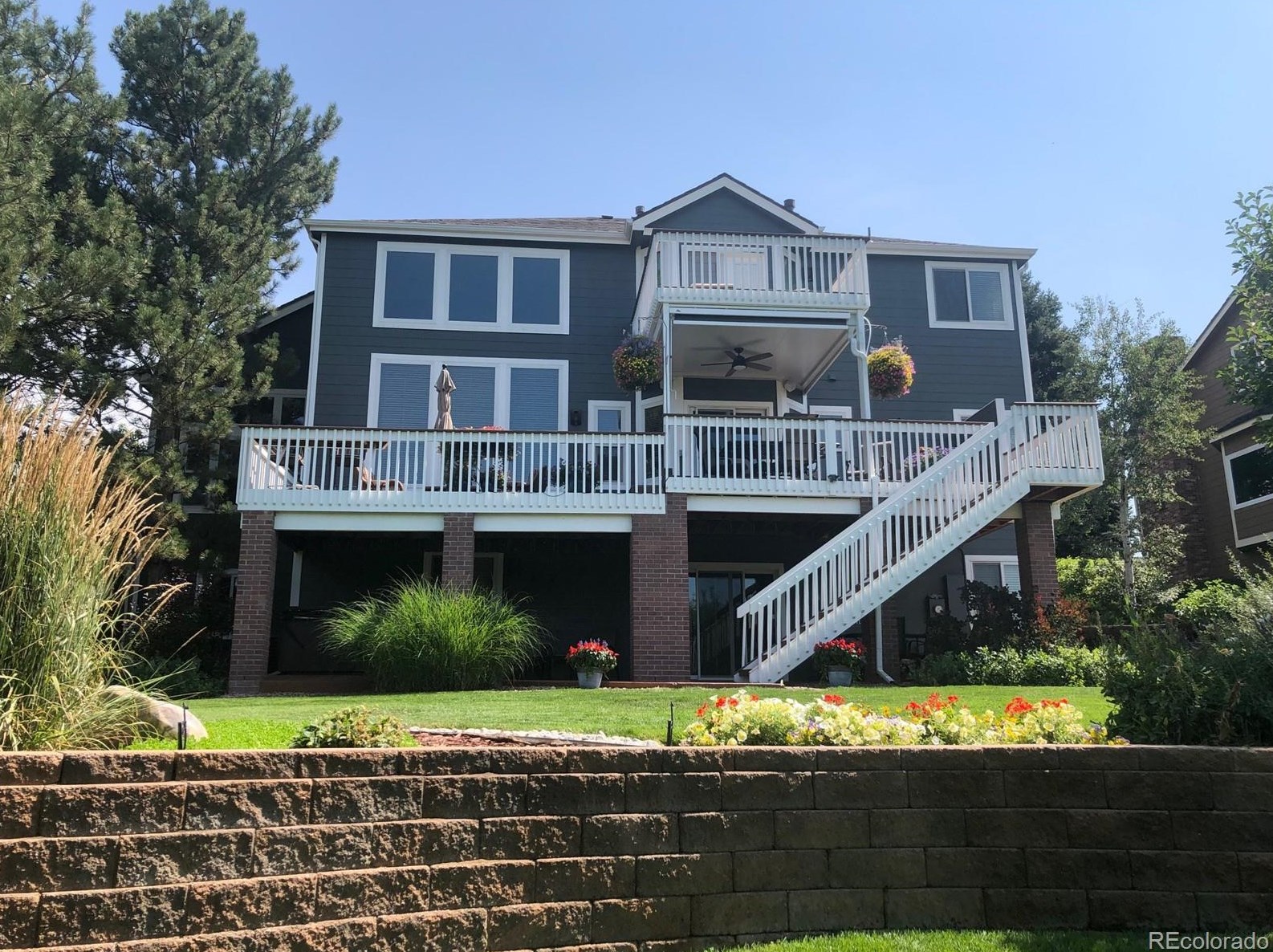 9847 Isabel Ct, Littleton CO exterior