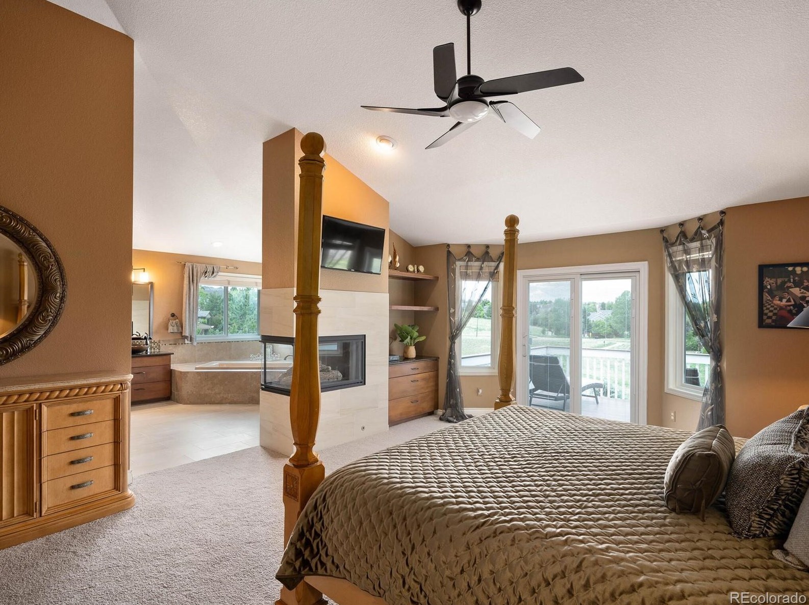 9847 Isabel Ct, Littleton CO exterior