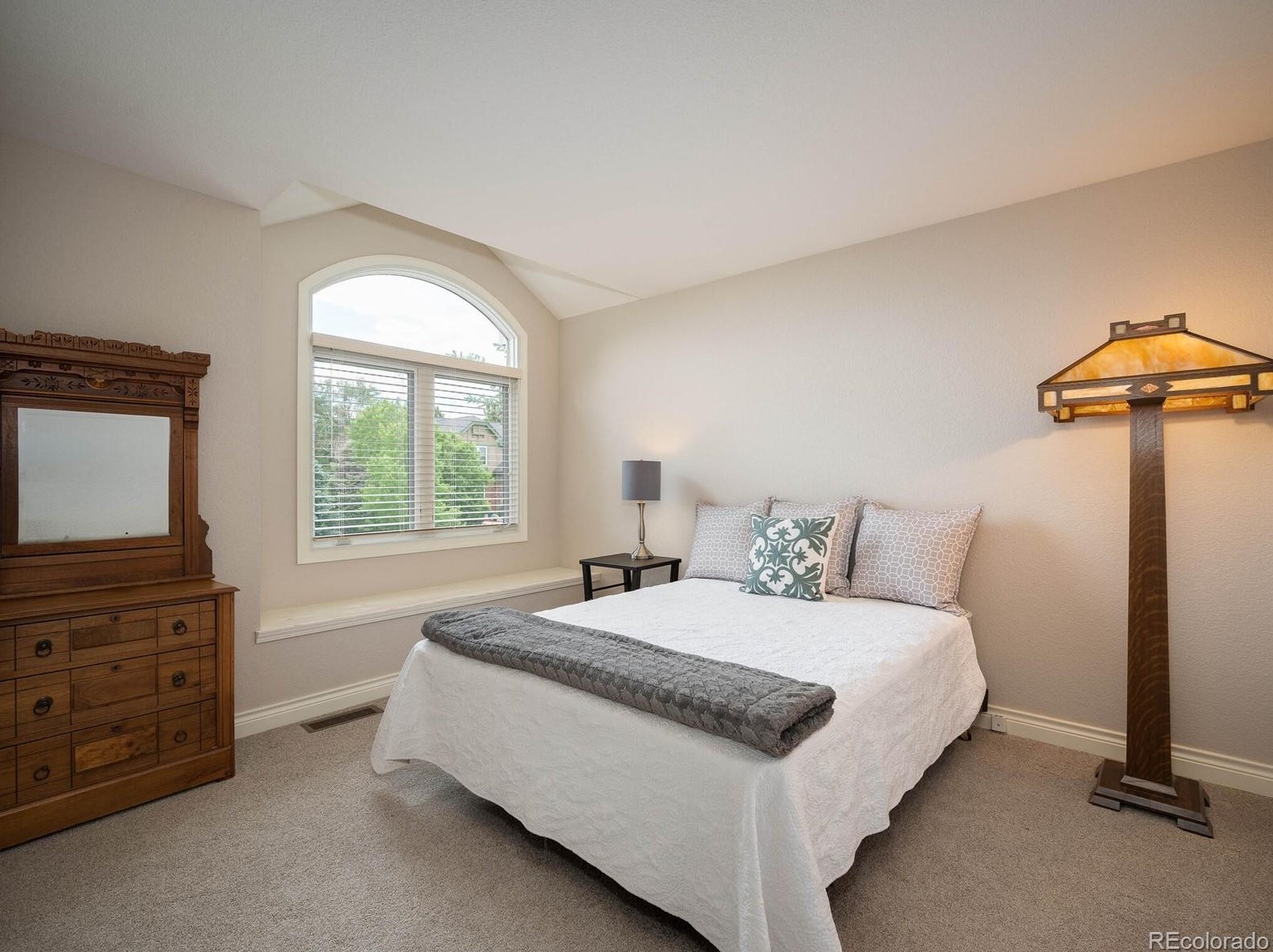 9847 Isabel Ct, Littleton CO exterior