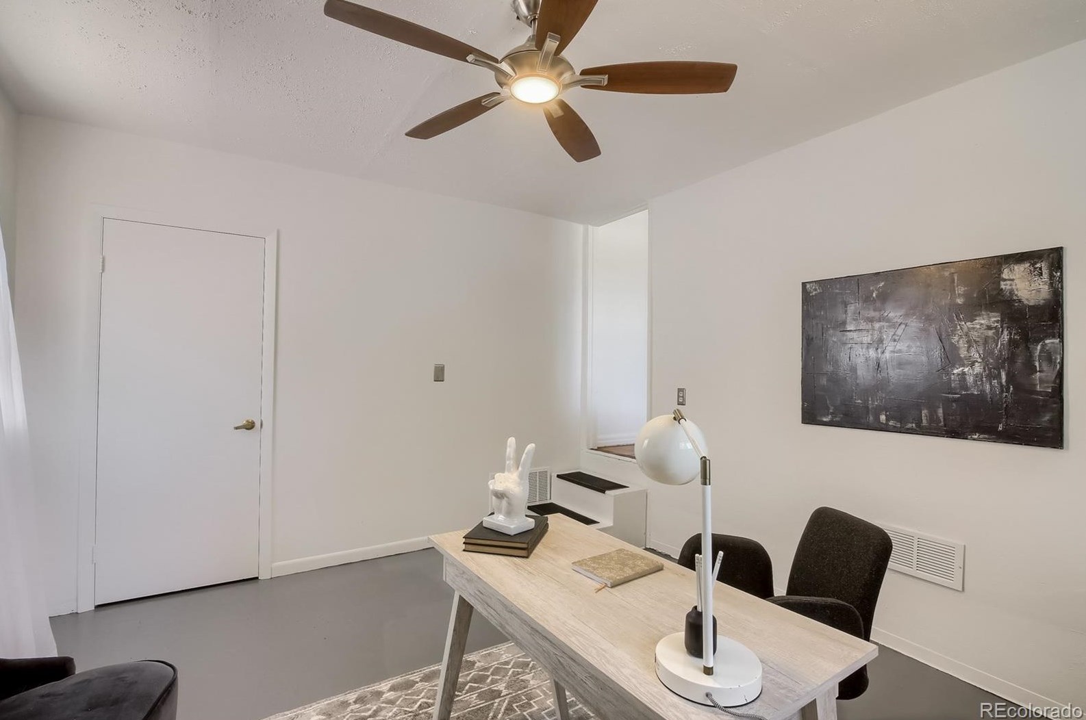 2364 Parkhill Ave, Littleton CO 80120-2525 exterior