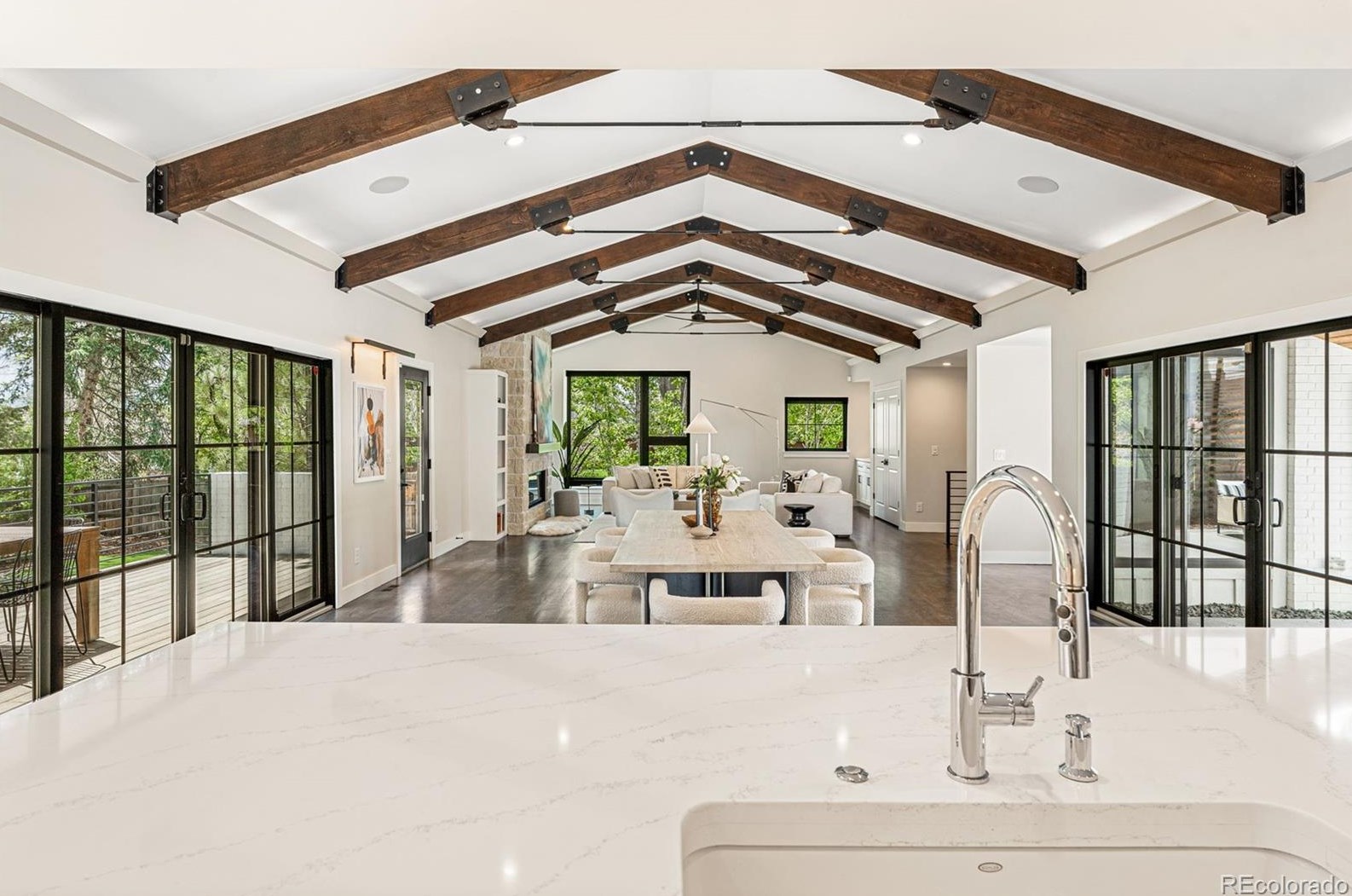 6185 Columbine Way, Littleton CO 80121-2805 exterior