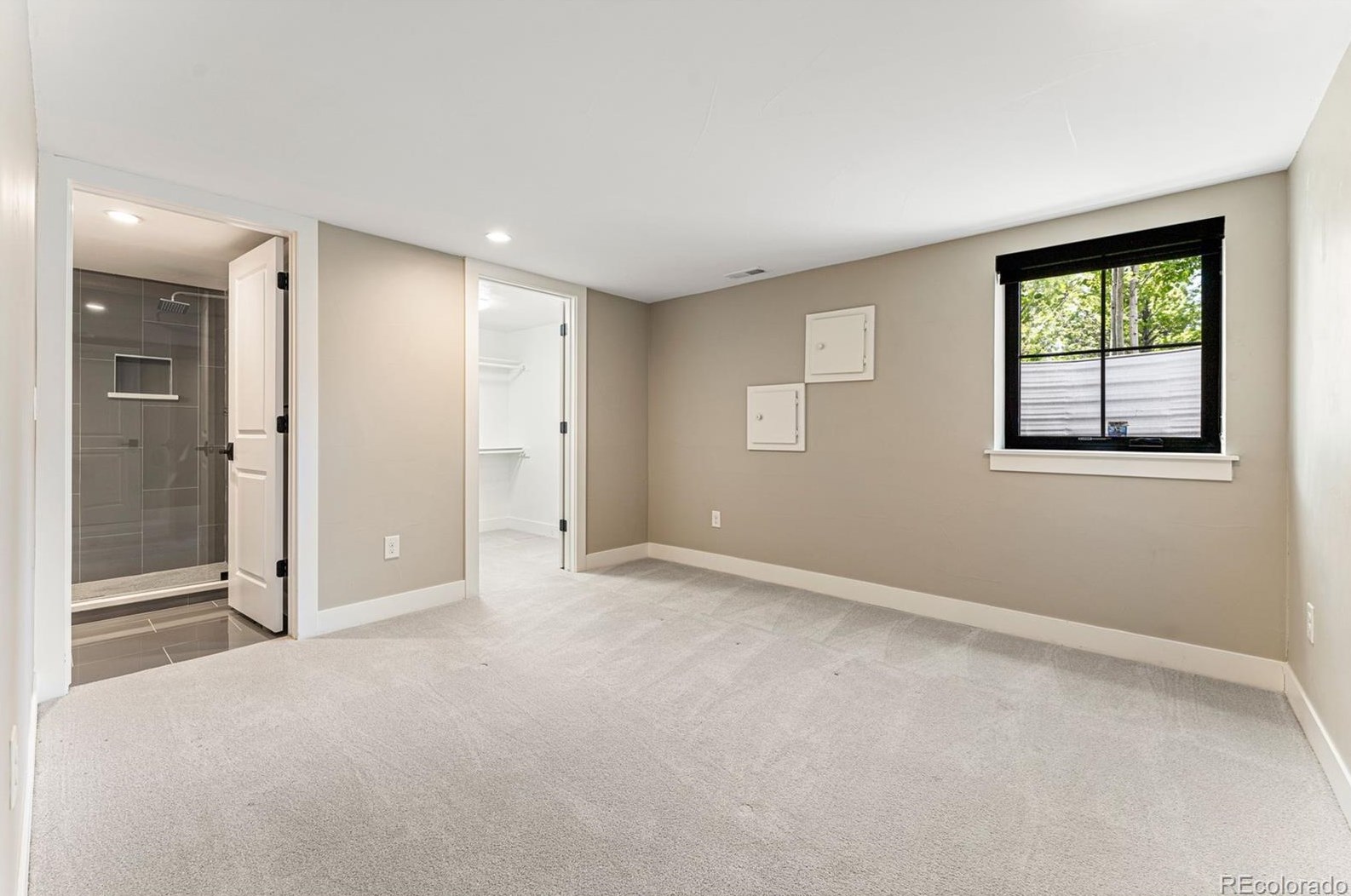 6185 Columbine Way, Littleton CO 80121-2805 exterior