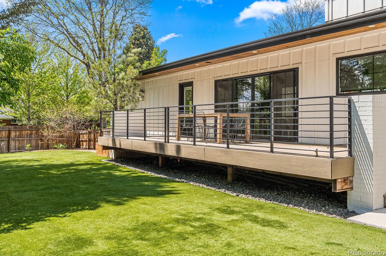 6185 Columbine Way, Littleton CO 80121-2805 exterior