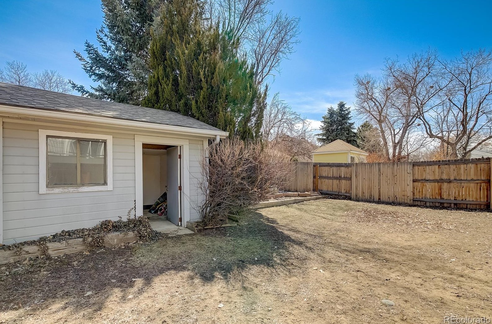 5886 77th Dr, Arvada CO  80003-5819 exterior