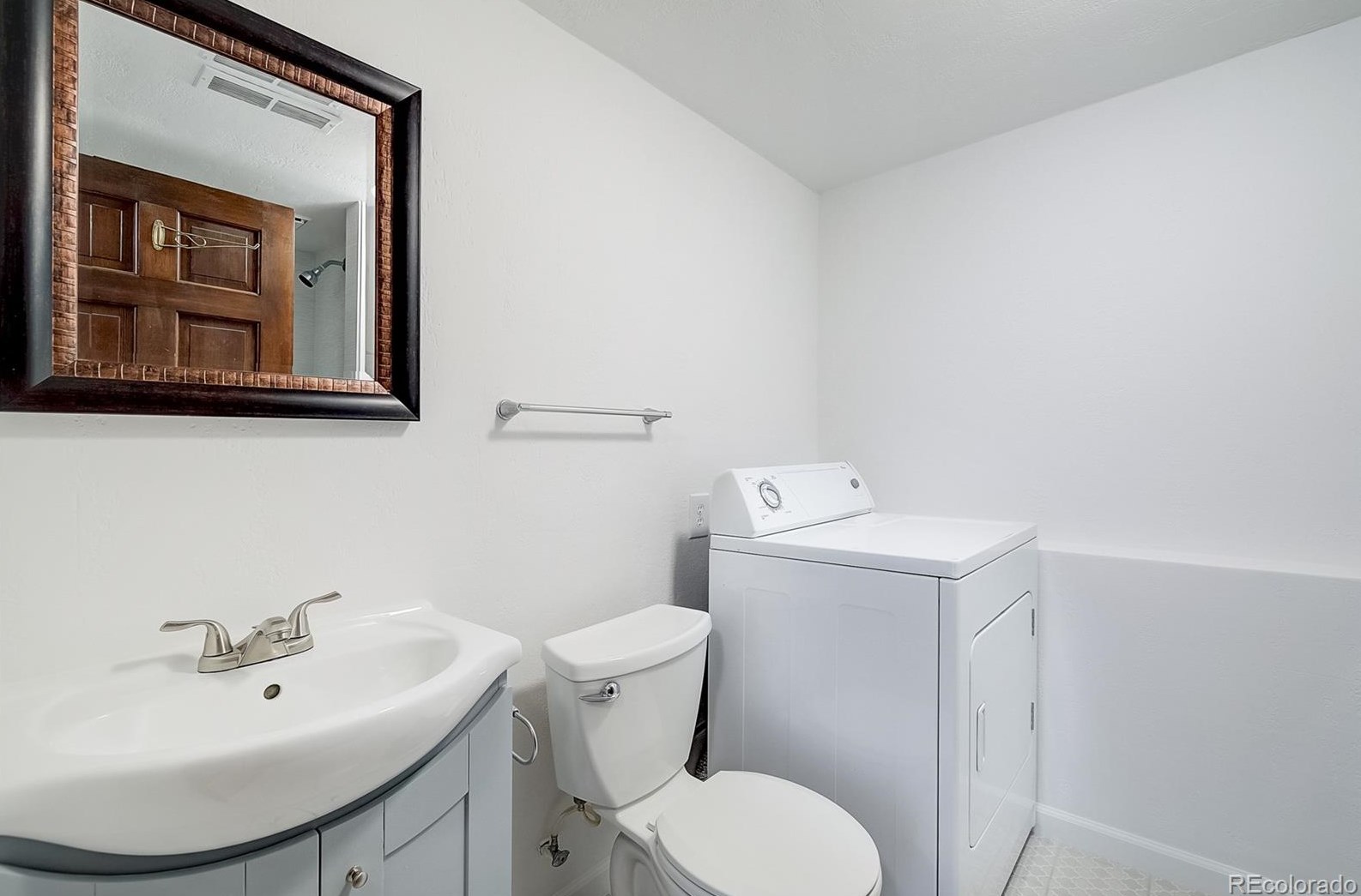 5886 77th Dr, Arvada CO  80003-5819 exterior