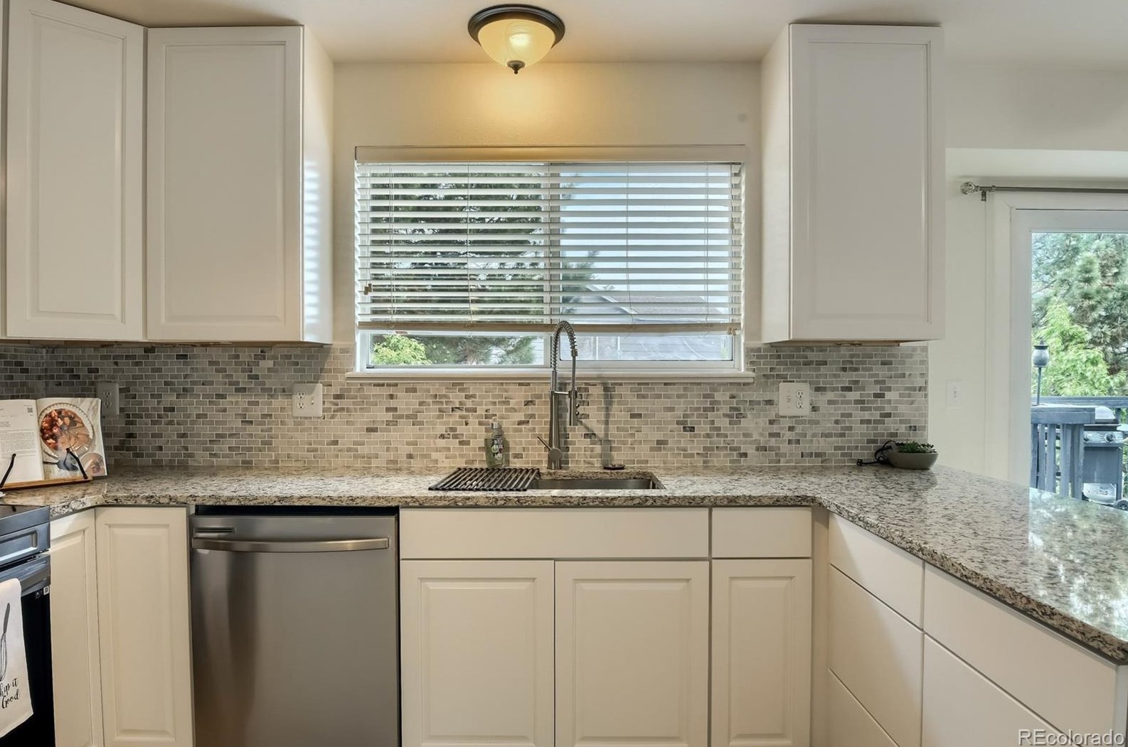 4443 Bennington Ave, Castle Rock CO 80104-8772 exterior