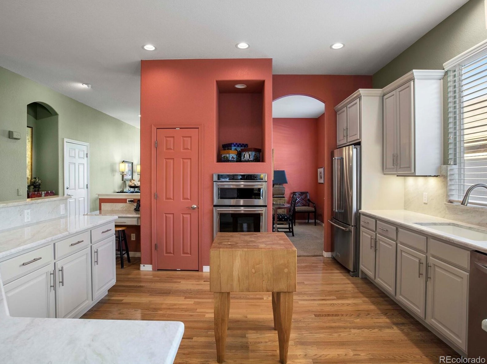 4292 Phillips Pl, Littleton CO 80122-3906 exterior