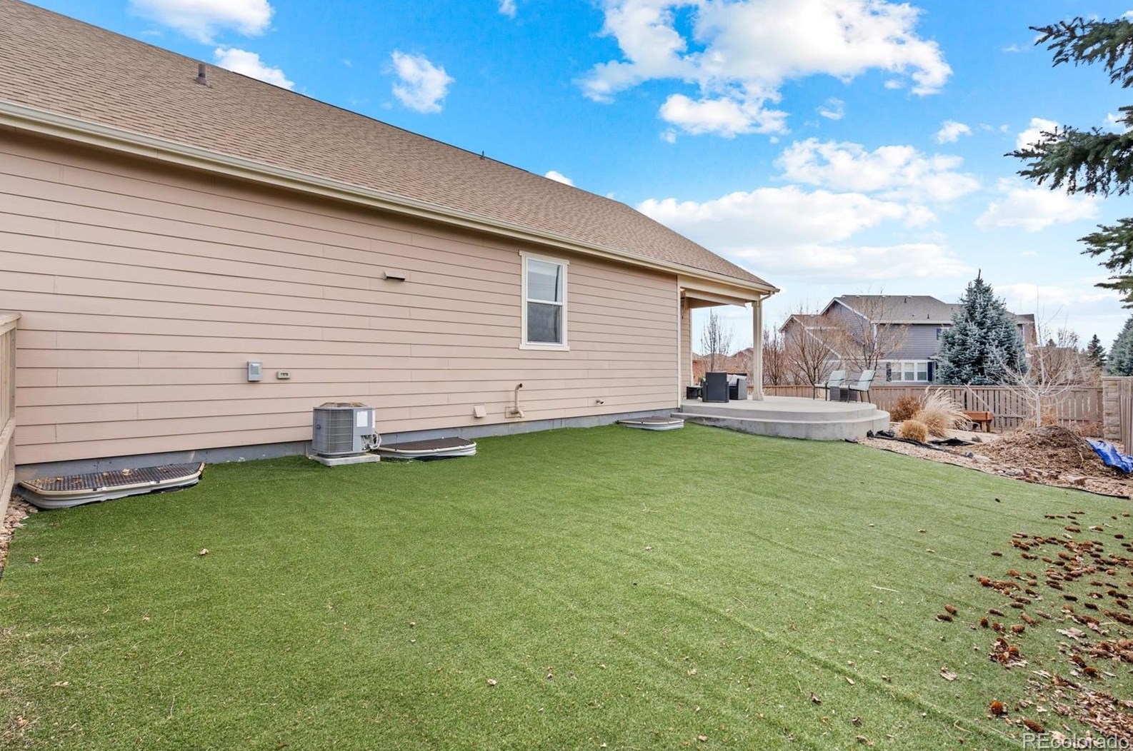 1447 16th Ave, Longmont CO  80501-2560 exterior
