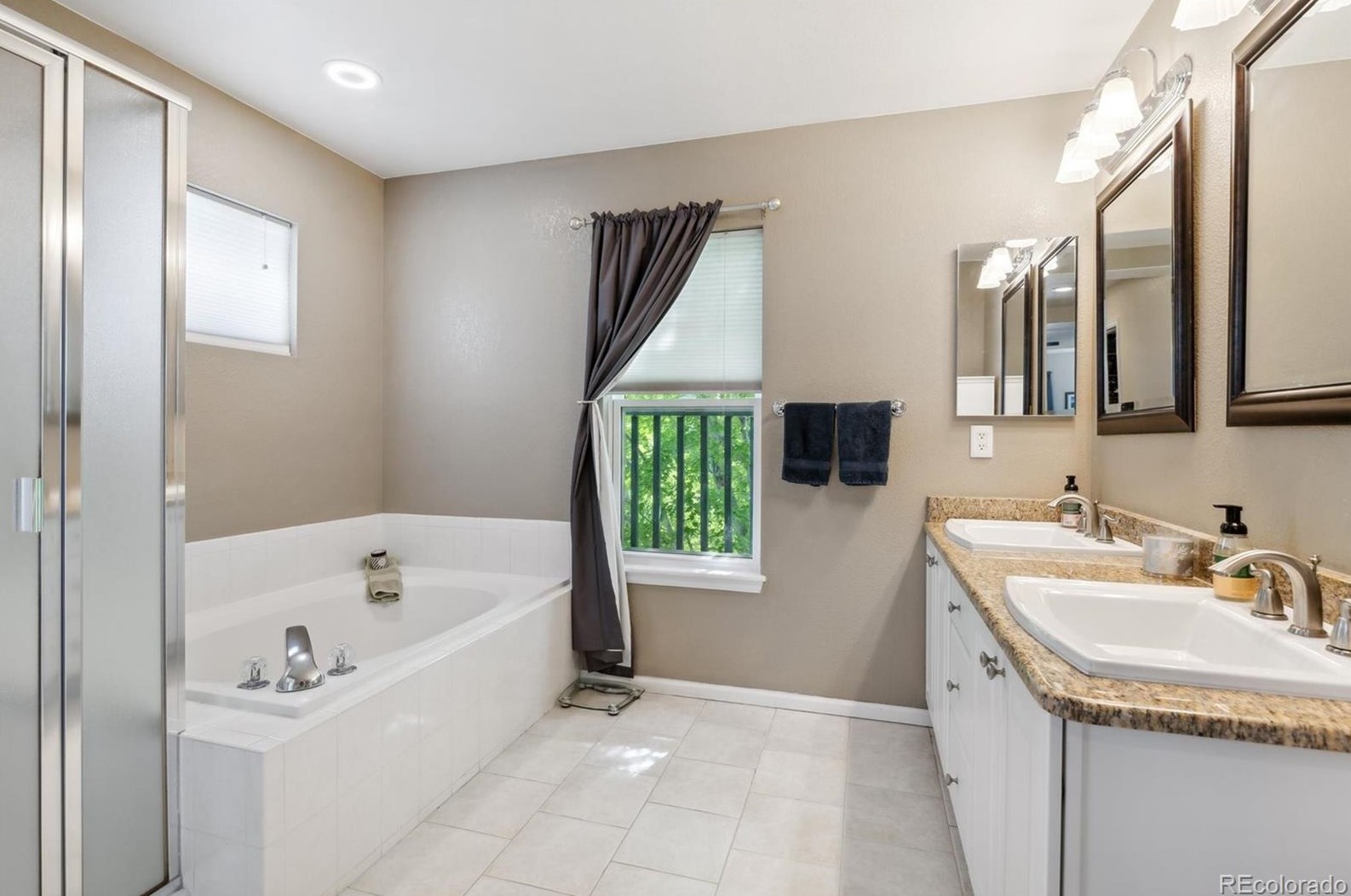 10613 Cherrybrook Cir, Littleton CO 80126-5591 exterior