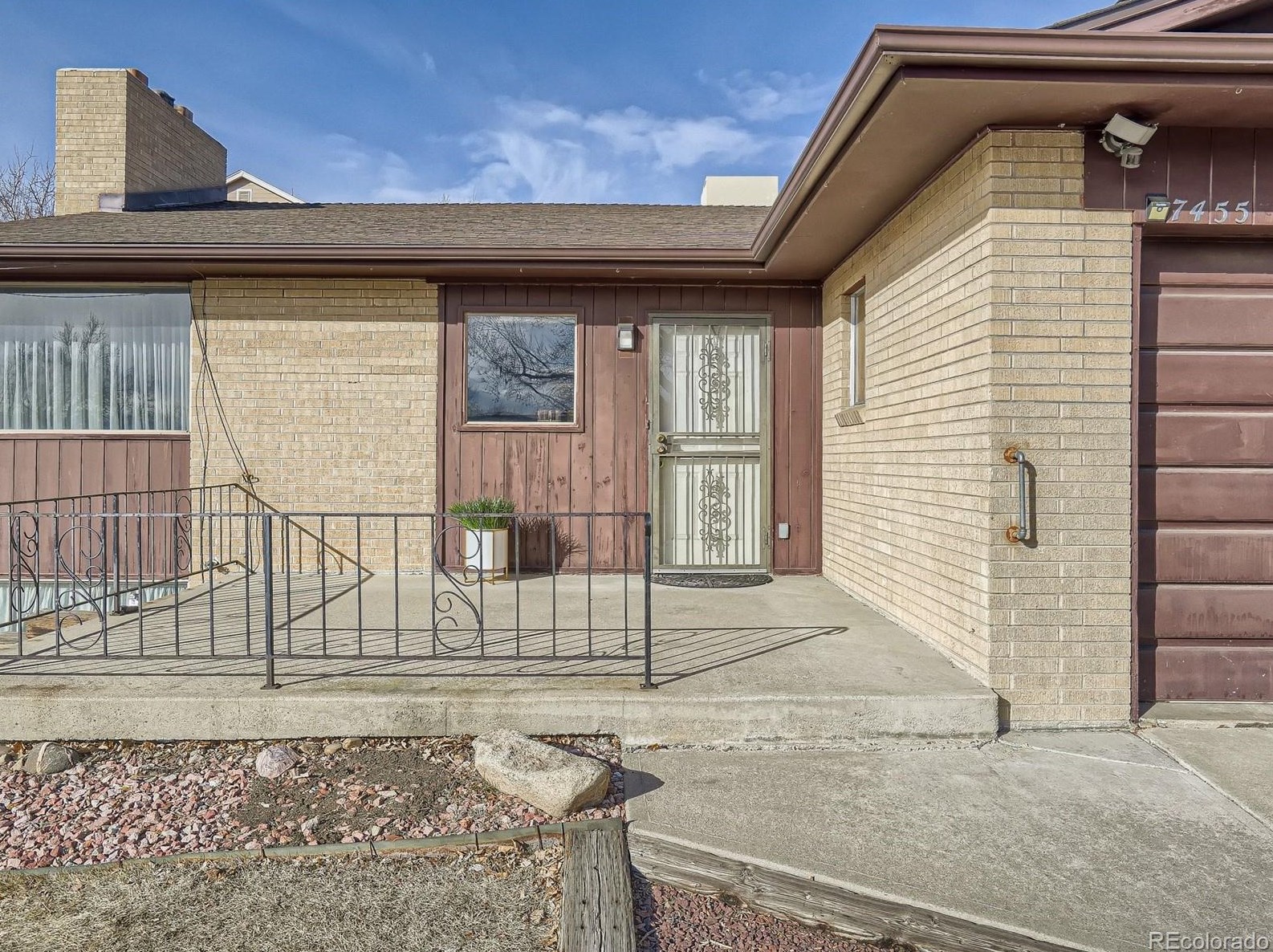 7455 69th Pl, Arvada CO  80003-3411 exterior