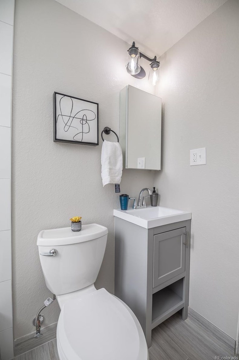 5424 Reed Ct, Arvada CO  80002-3844 exterior