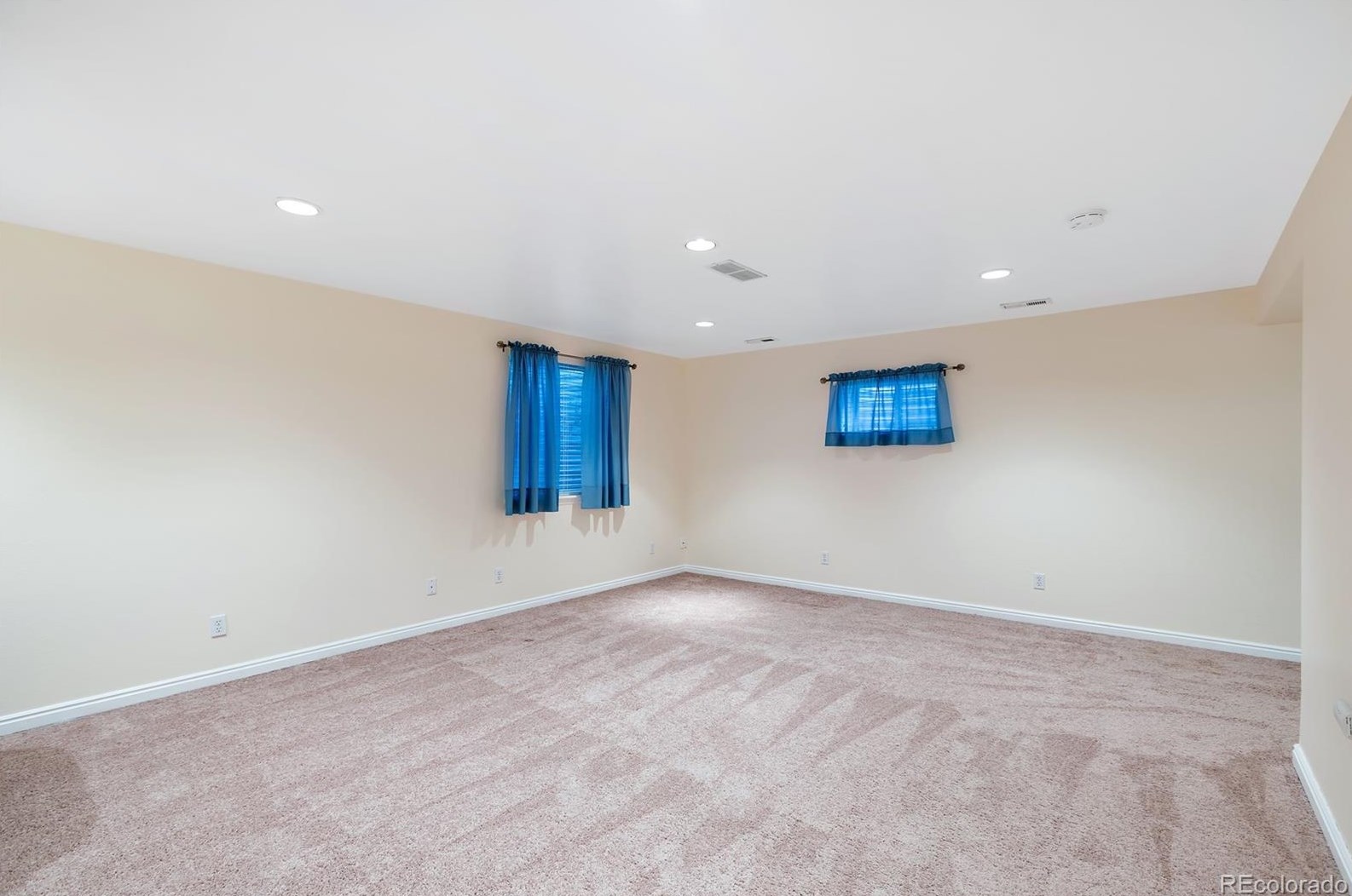 9815 Bathurst Way, Littleton CO 80130-7182 exterior