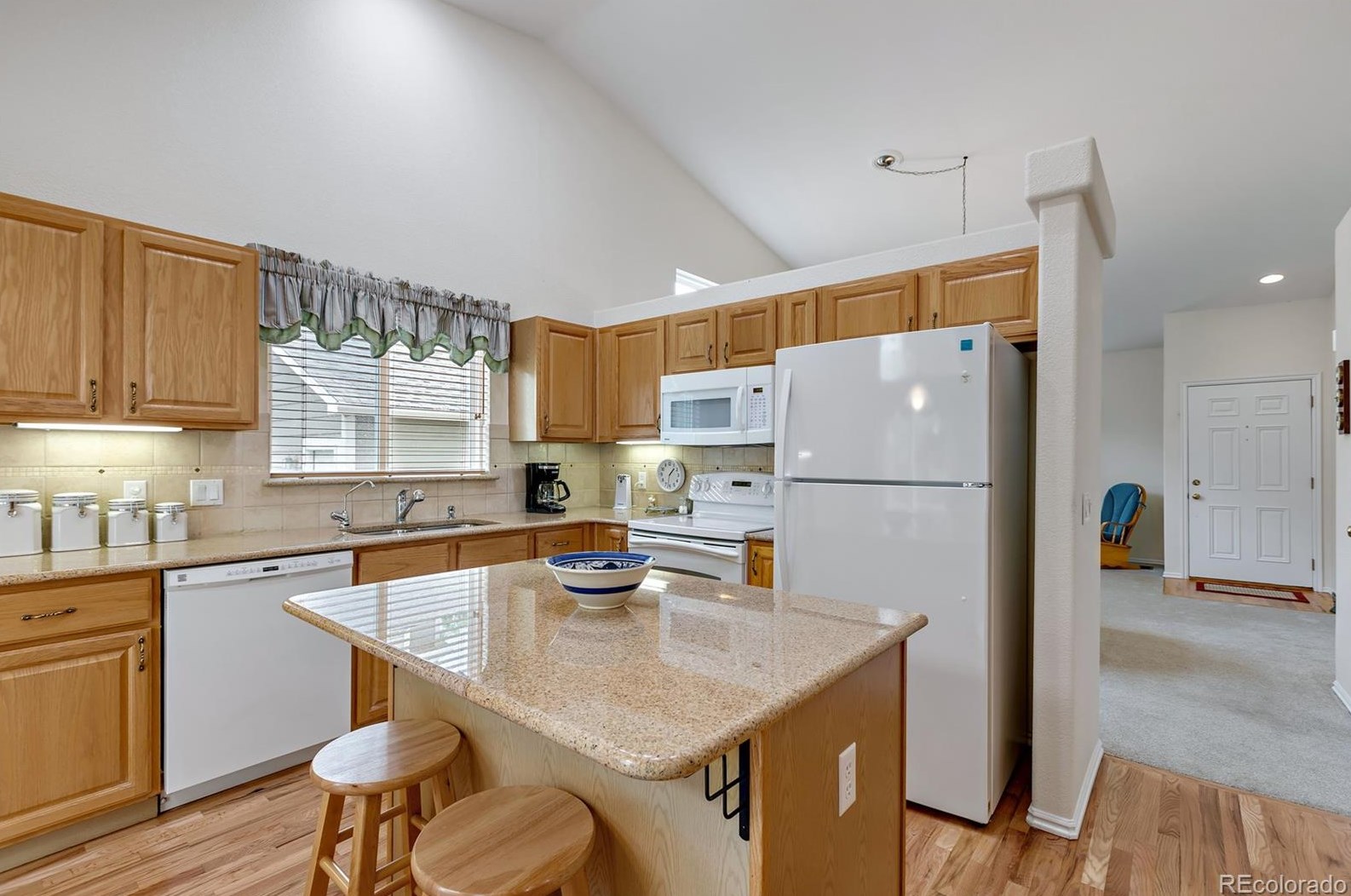 9815 Bathurst Way, Littleton CO 80130-7182 exterior