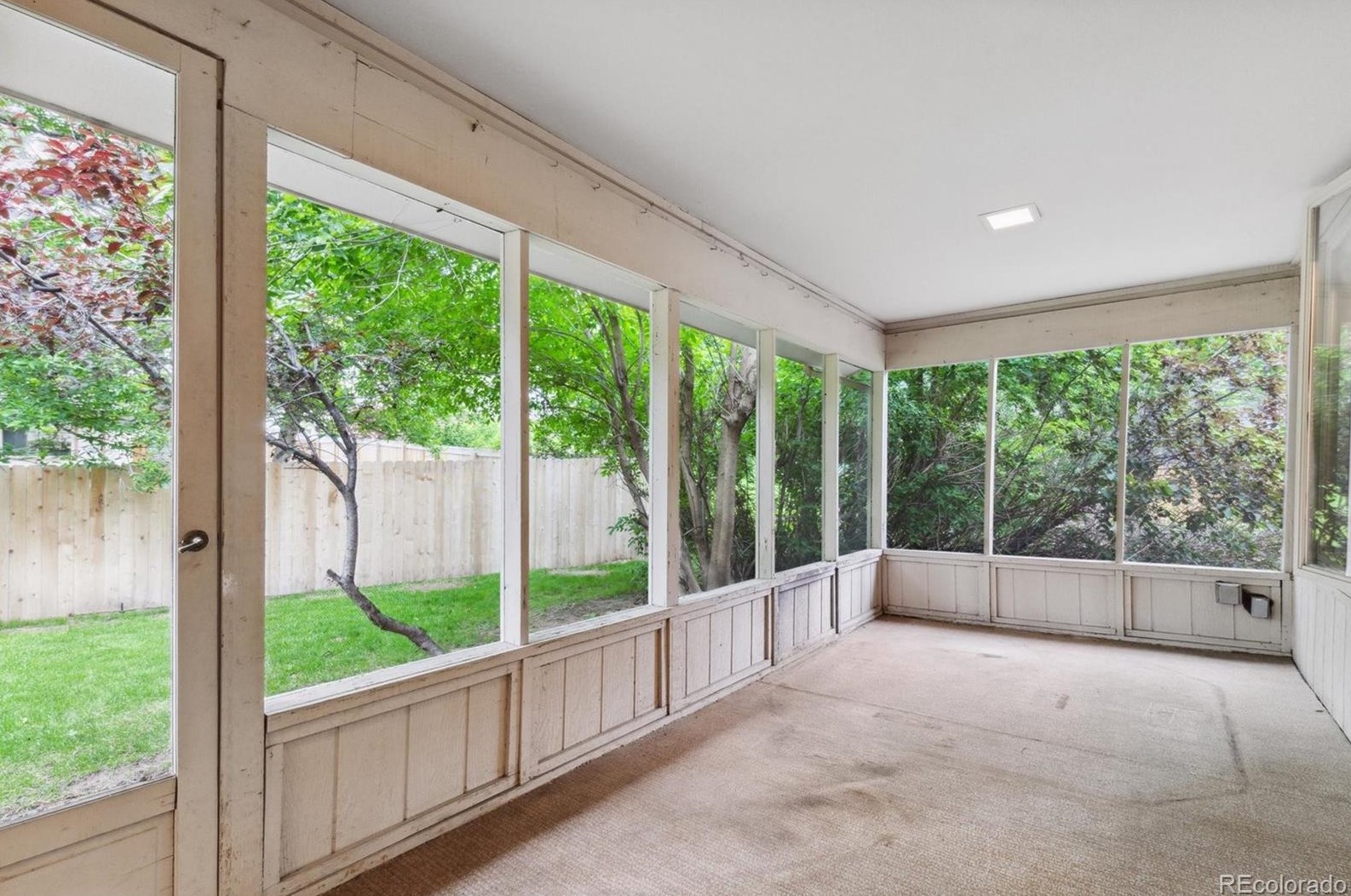 6078 Elm Ct, Littleton CO 80122-3828 exterior