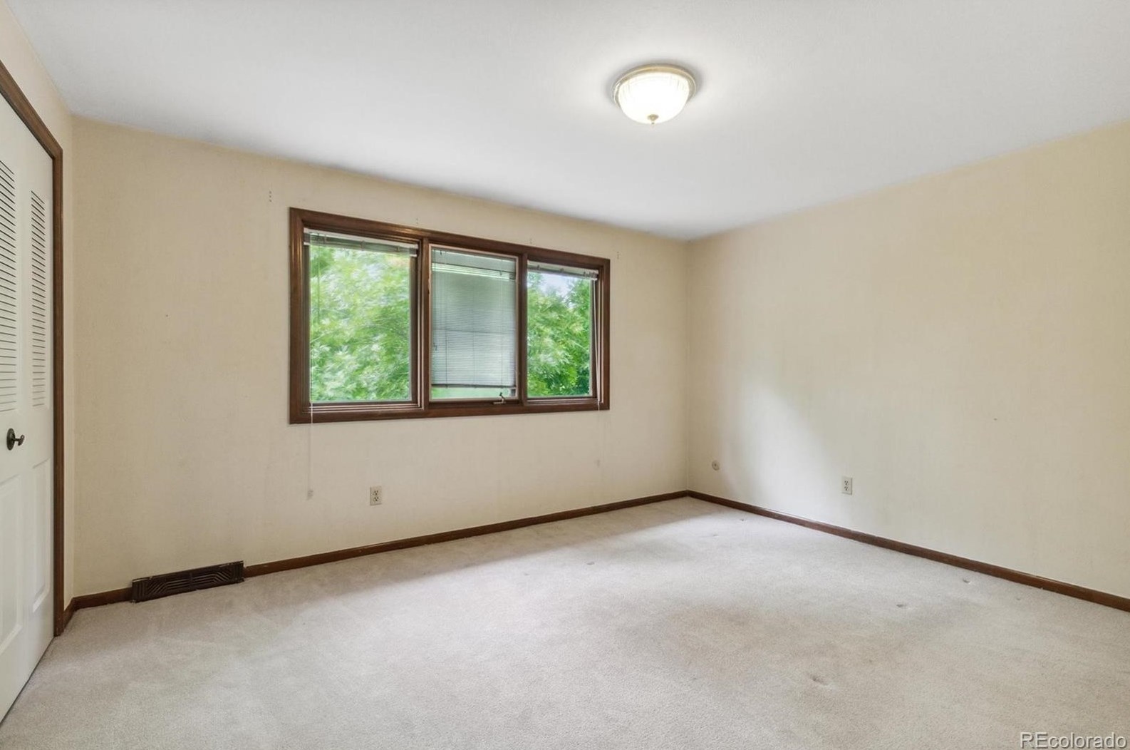 6078 Elm Ct, Littleton CO 80122-3828 exterior