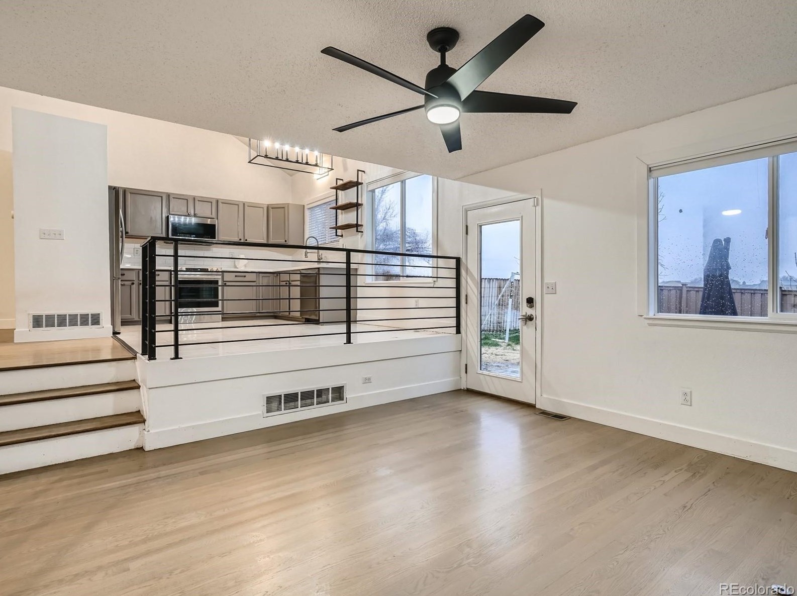 9959 Sydney Ln, Littleton CO  80130-6821 exterior