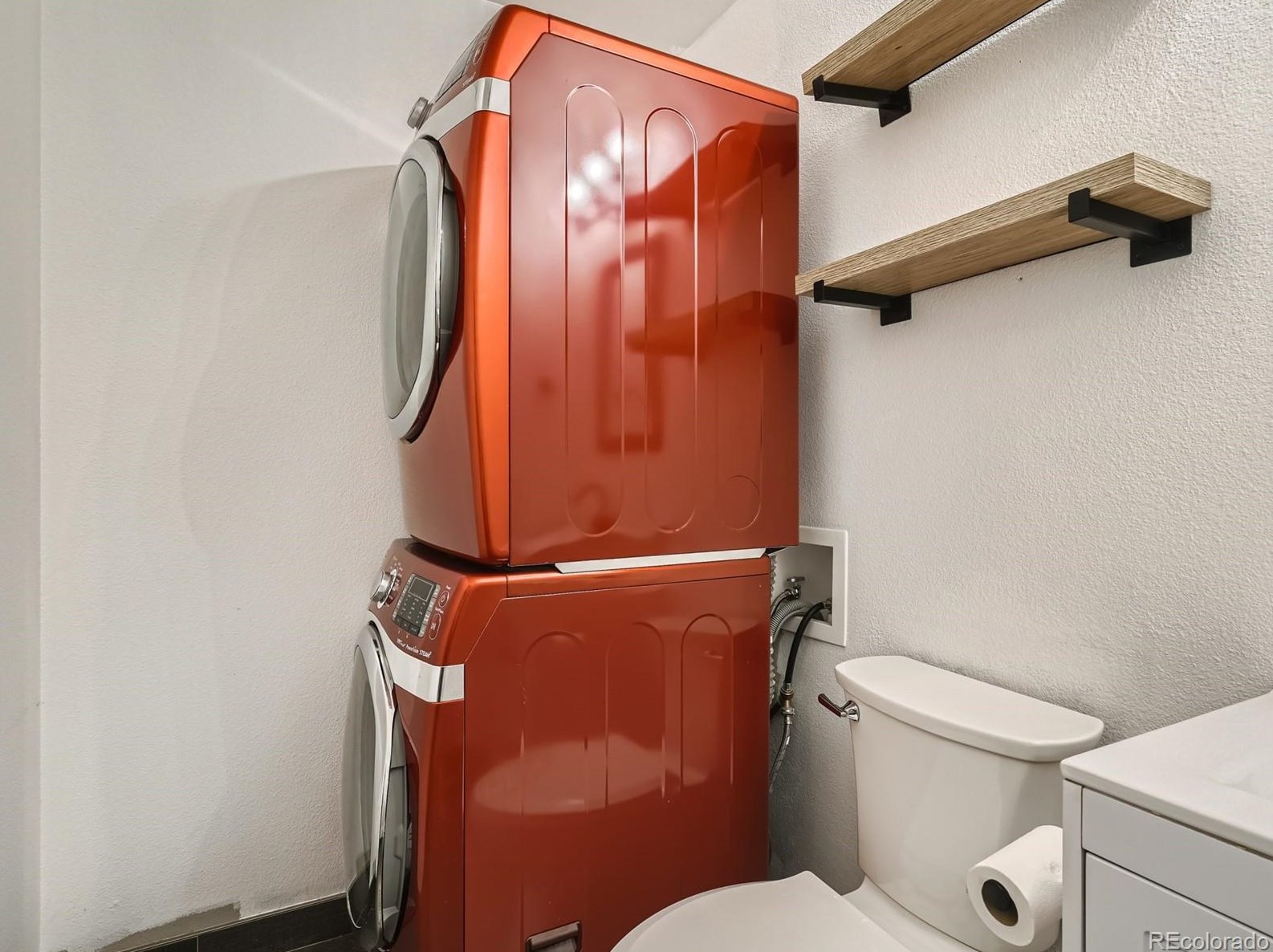 9959 Sydney Ln, Littleton CO  80130-6821 exterior