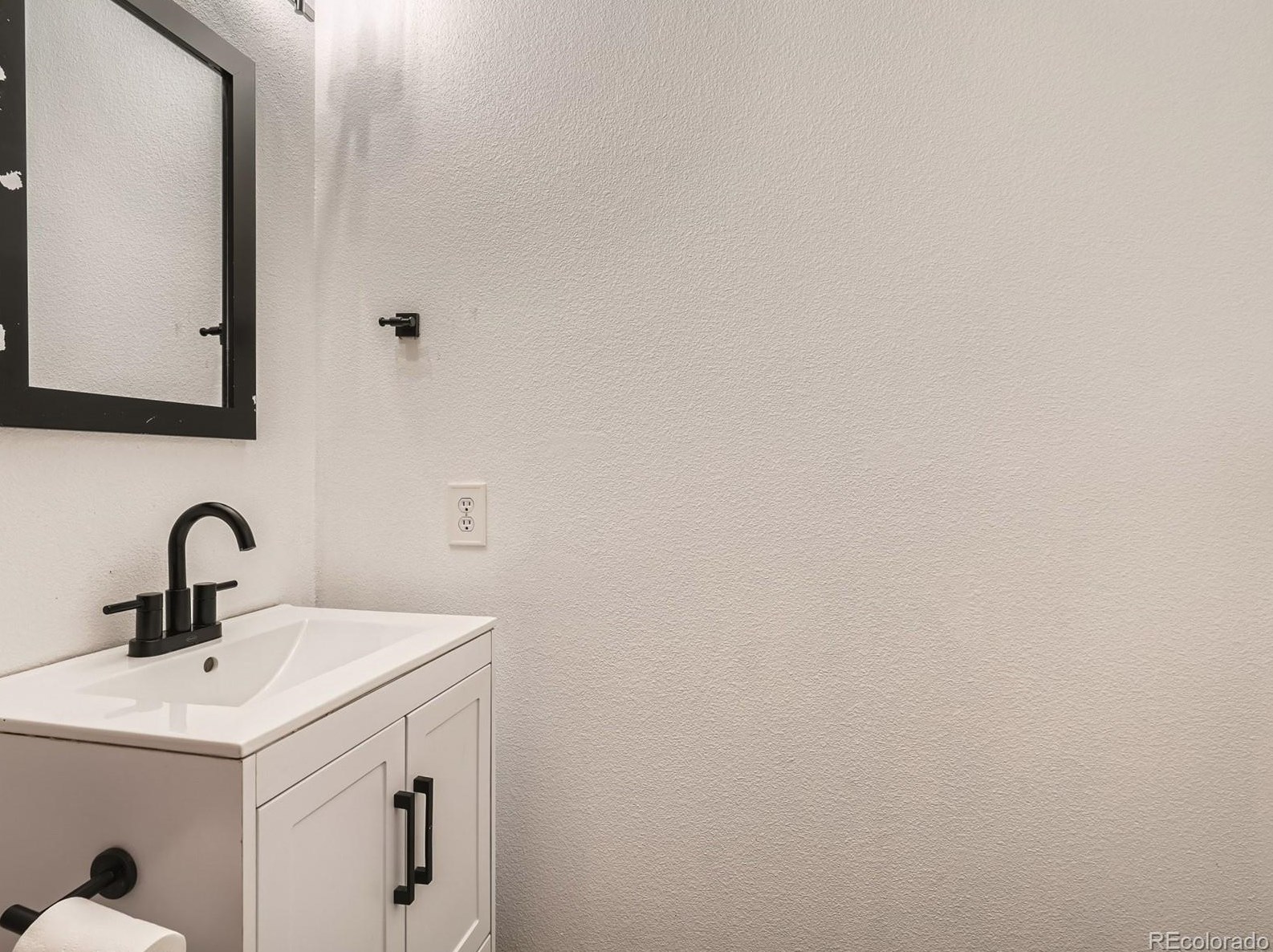 9959 Sydney Ln, Littleton CO  80130-6821 exterior