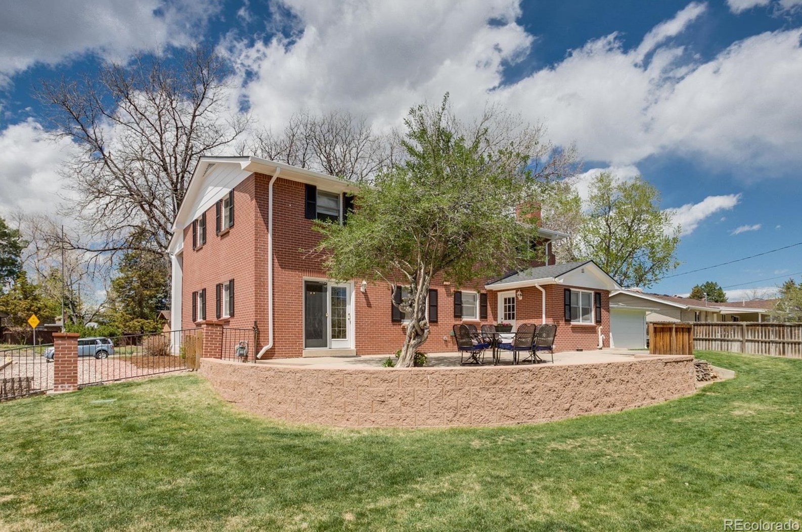 6952 Dover Cir, Arvada CO  80004-1732 exterior