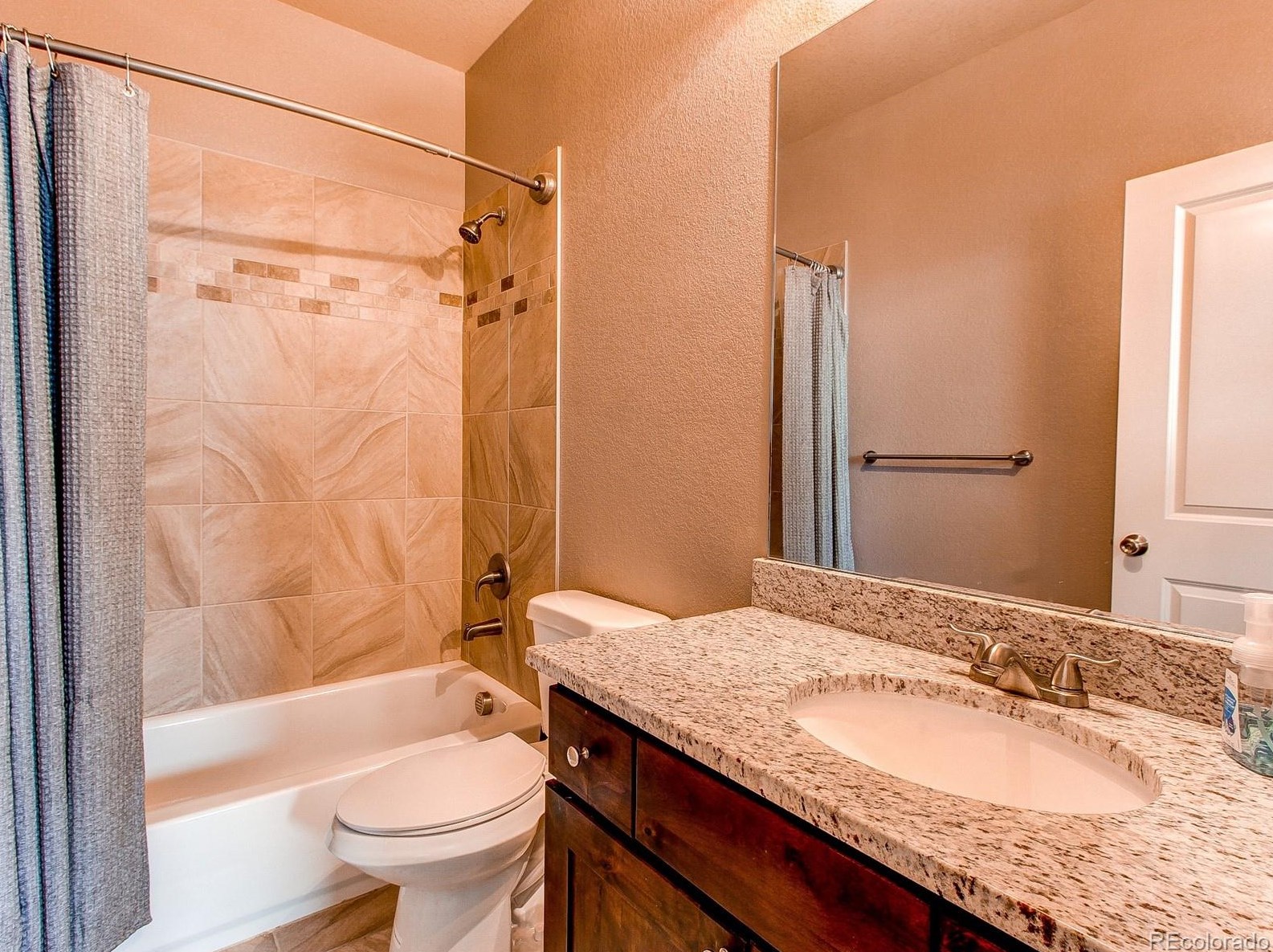 196 2nd Ave, Deer Trail CO  80105 exterior