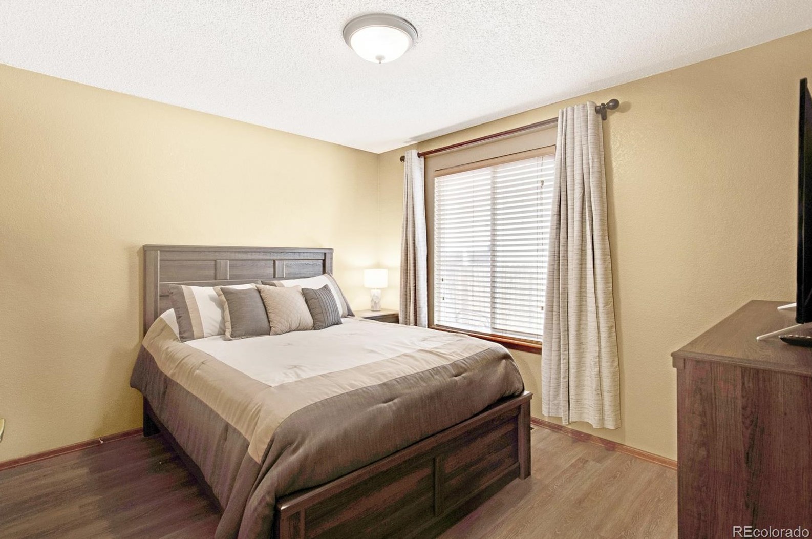 2957 Rowland Ave, Littleton CO 80120-2902 exterior