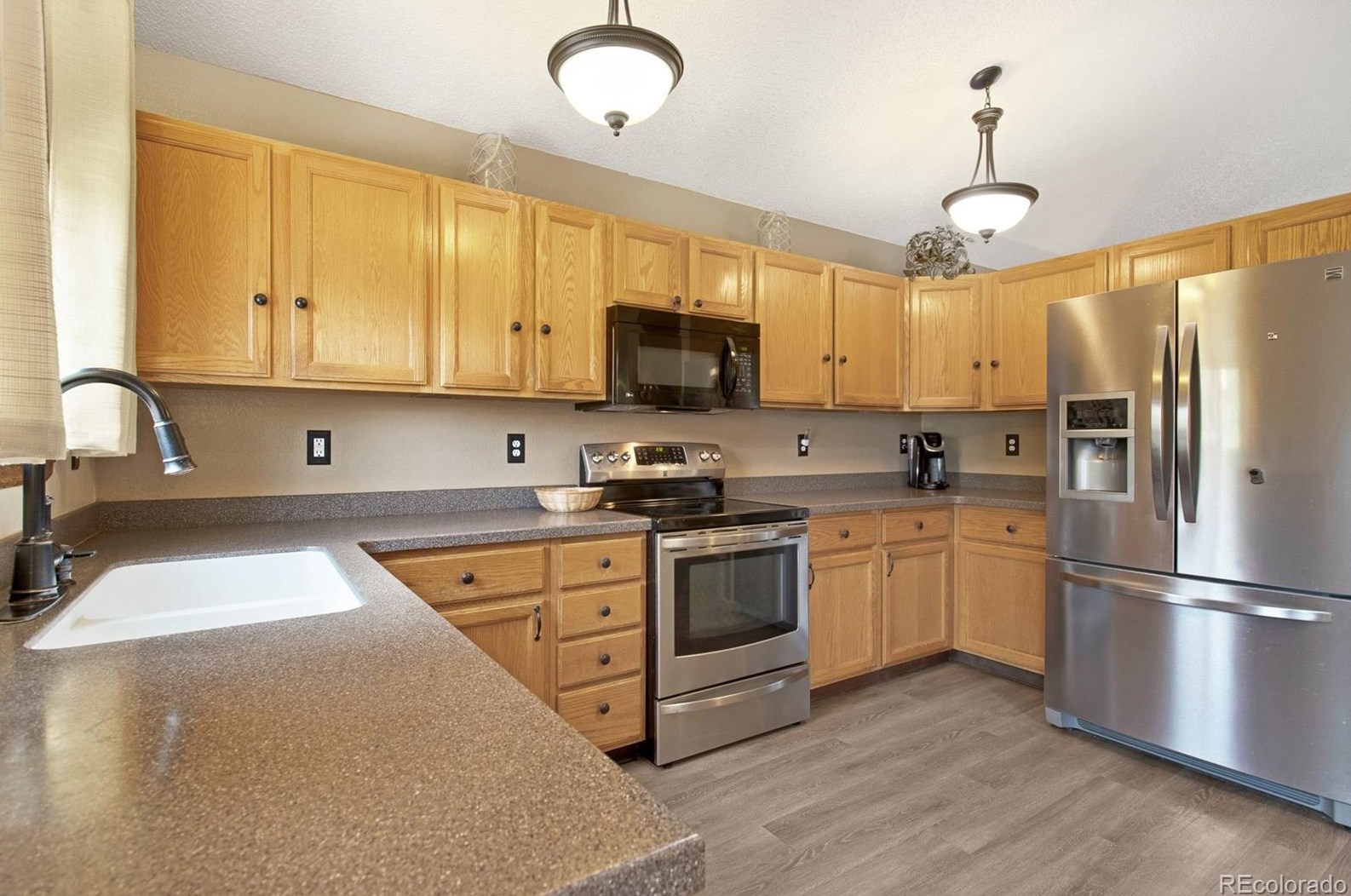 2957 Rowland Ave, Littleton CO 80120-2902 exterior