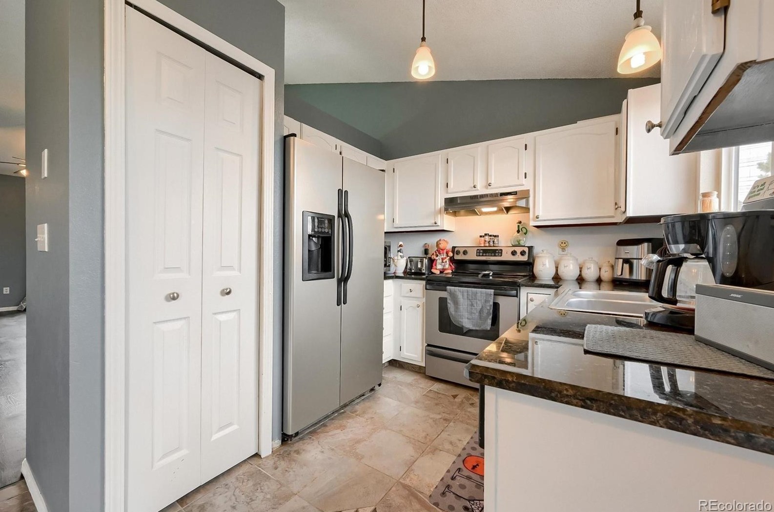 325 Holcomb St, Castle Rock CO  80104-8909 exterior