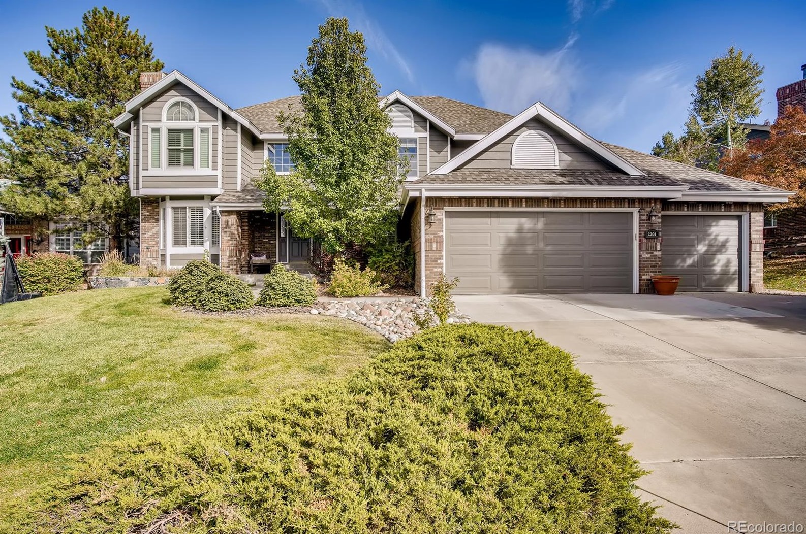 2201 Wynterbrook Dr, Littleton CO 80126-4210 exterior