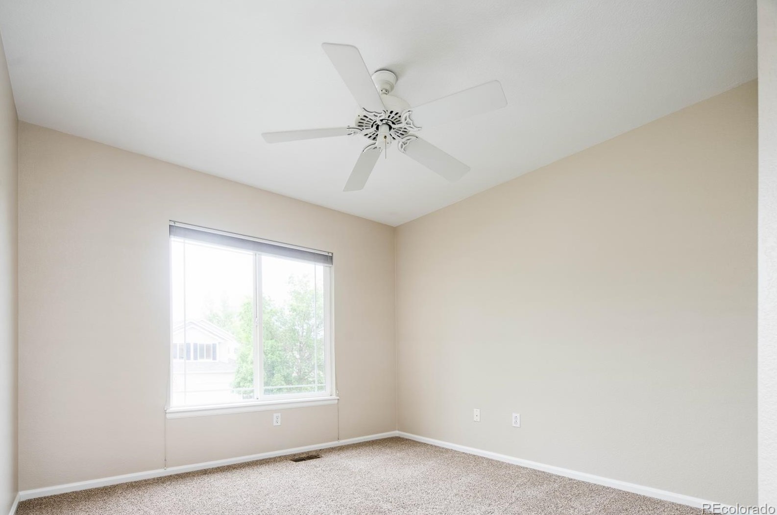 9046 Sanderling Way, Littleton CO 80126-5270 exterior