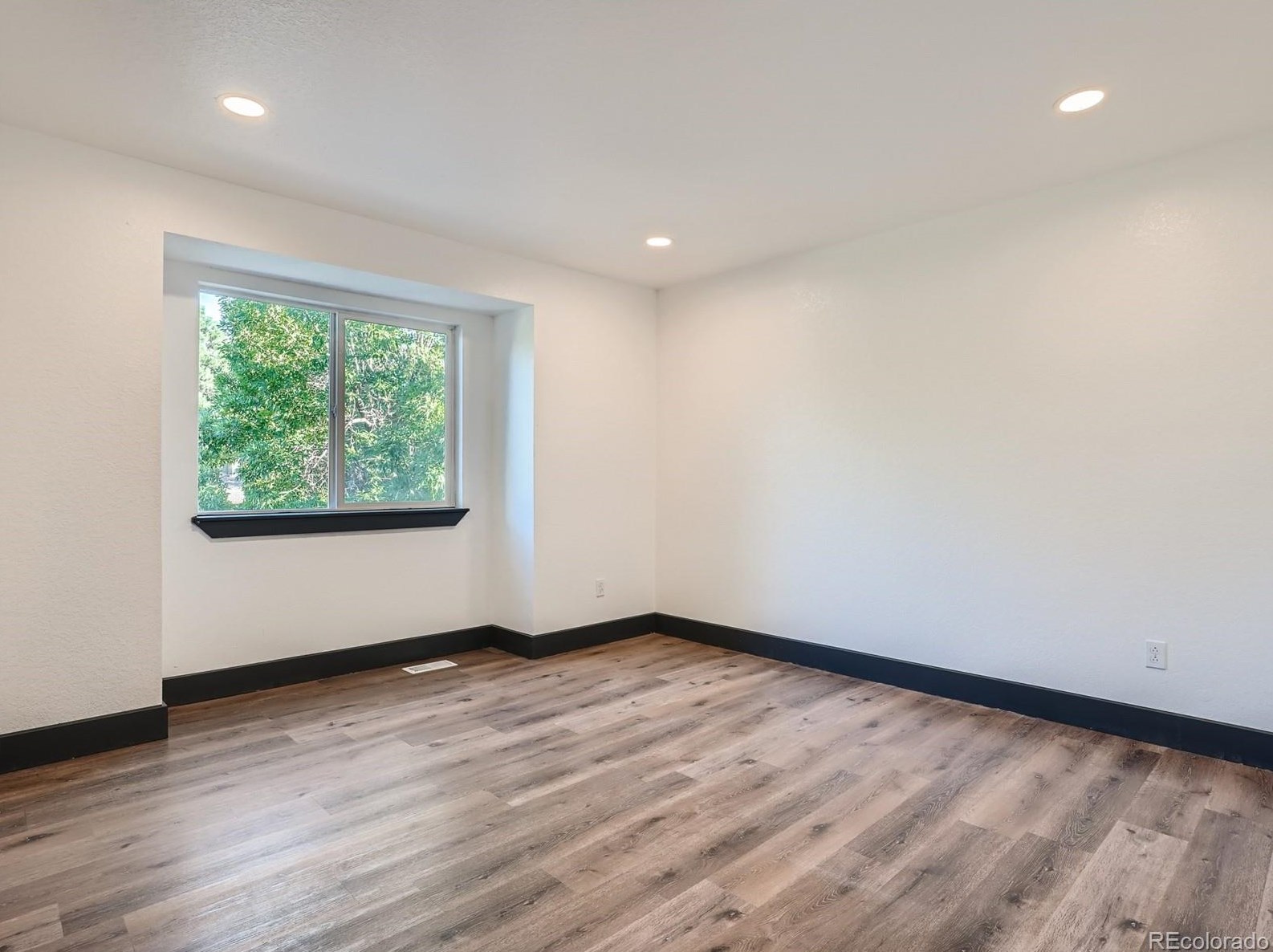 8049 Sweet Water Rd, Littleton CO  80124-3035 exterior