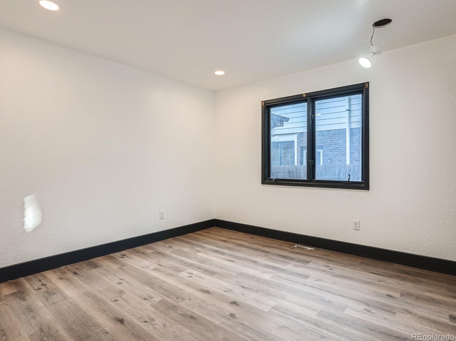 8049 Sweet Water Rd, Littleton CO  80124-3035 exterior