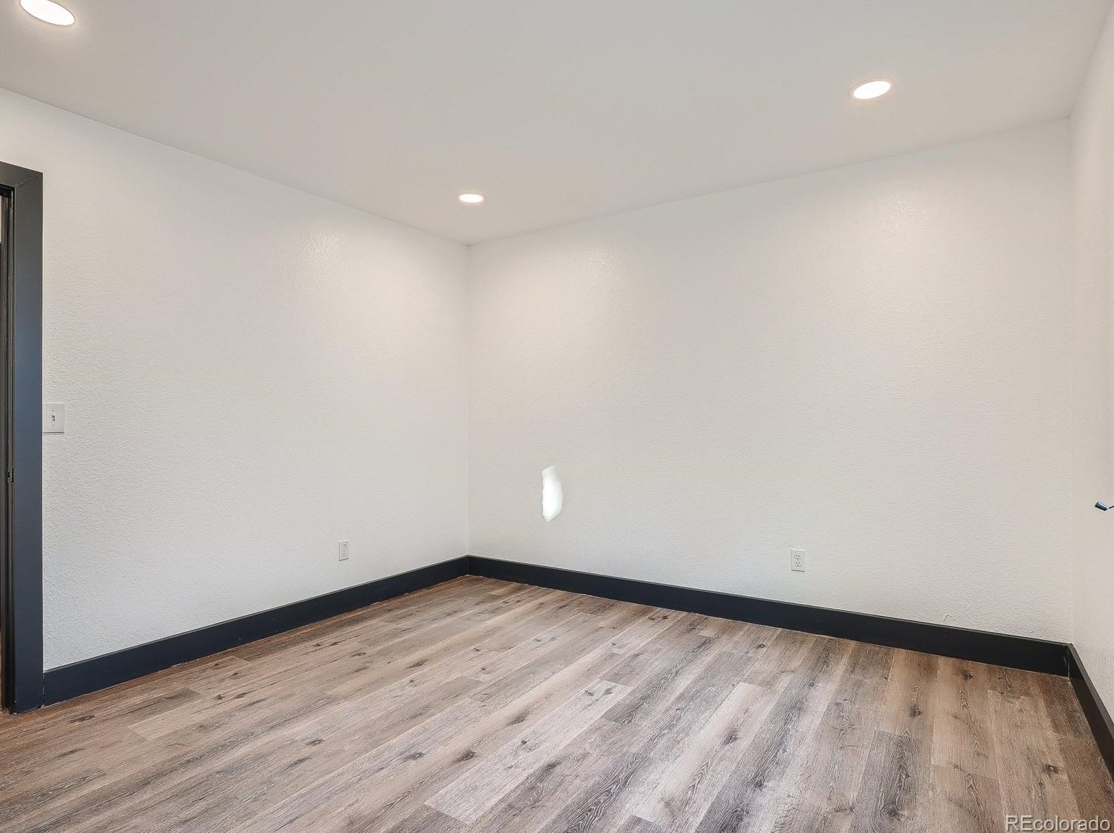 8049 Sweet Water Rd, Littleton CO  80124-3035 exterior