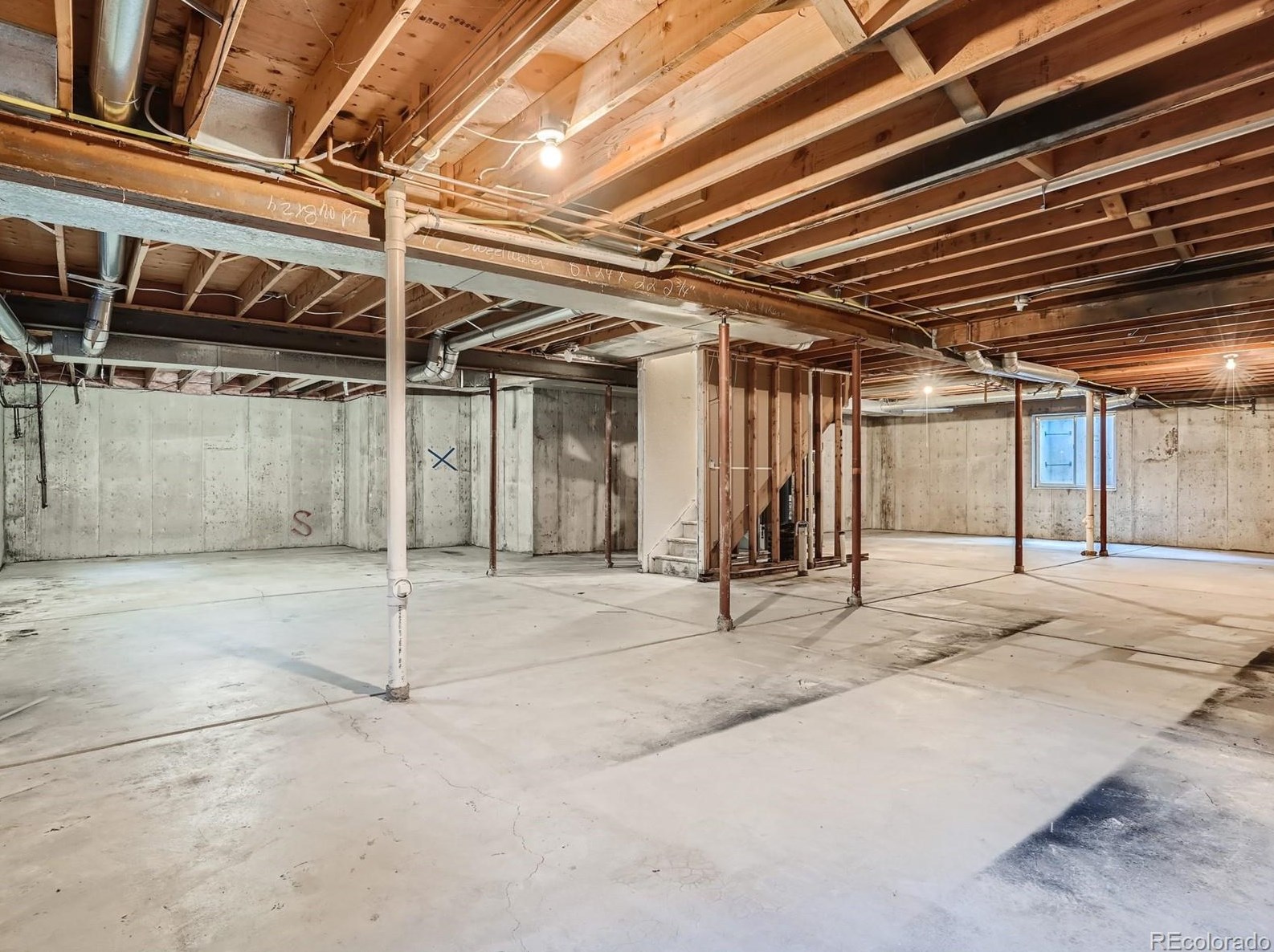 8049 Sweet Water Rd, Littleton CO  80124-3035 exterior