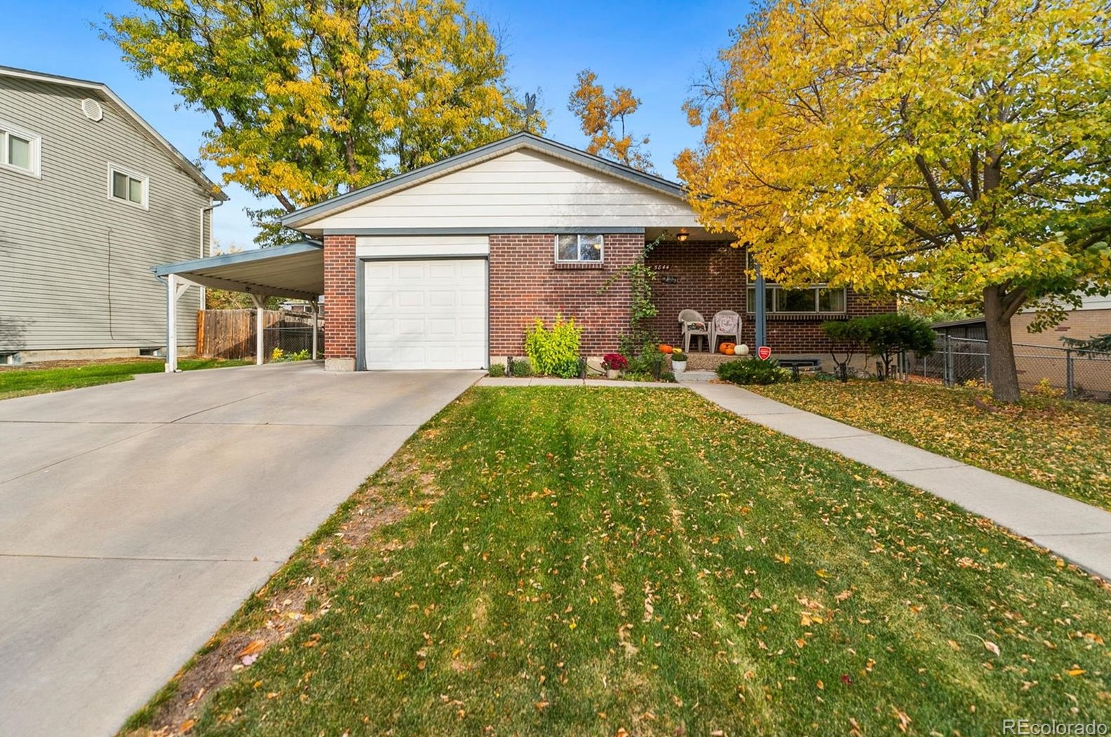 5844 Parfet St, Arvada CO  80004-4747 exterior