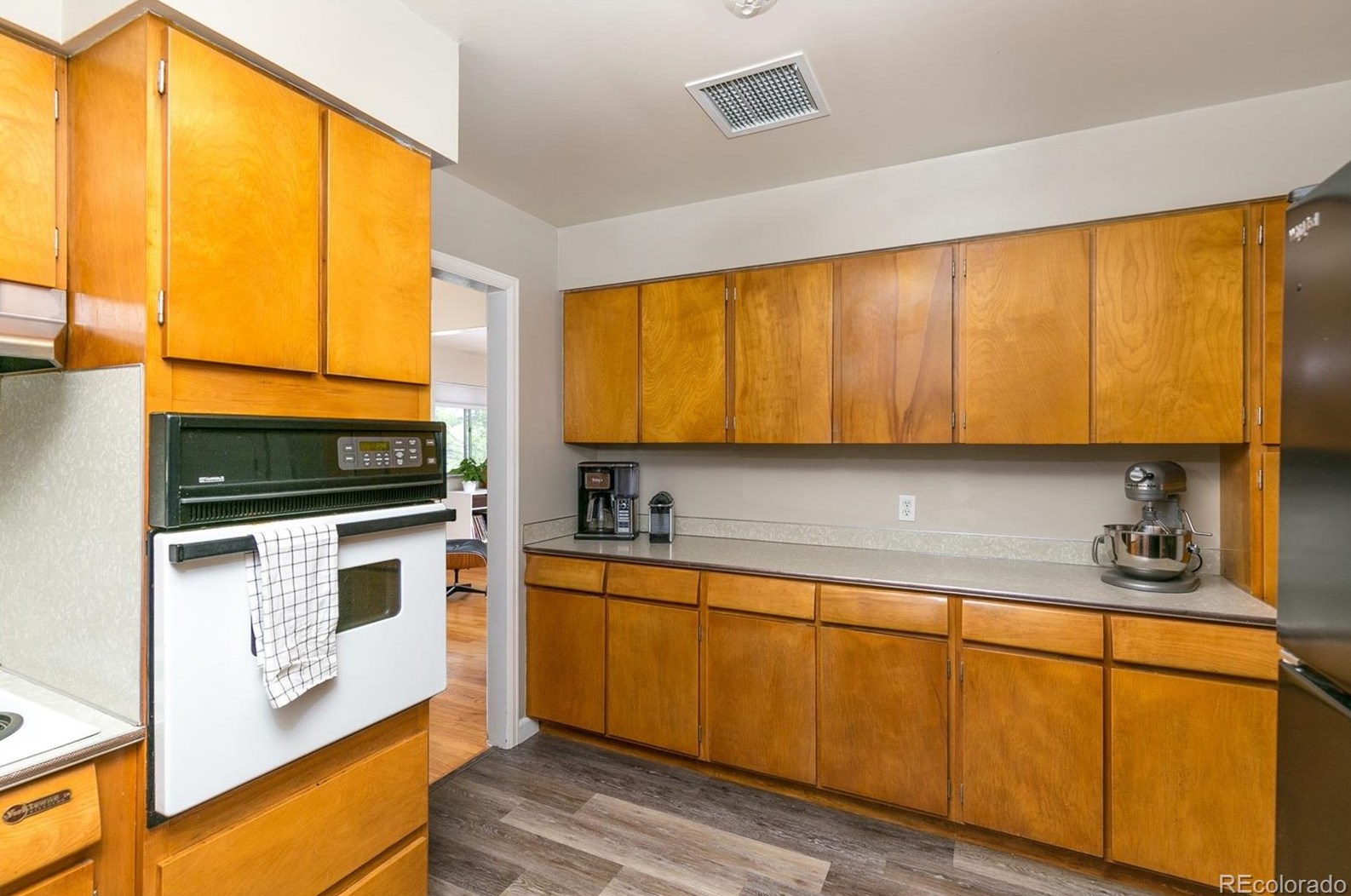 6338 Acoma St, Littleton CO 80120-3409 exterior