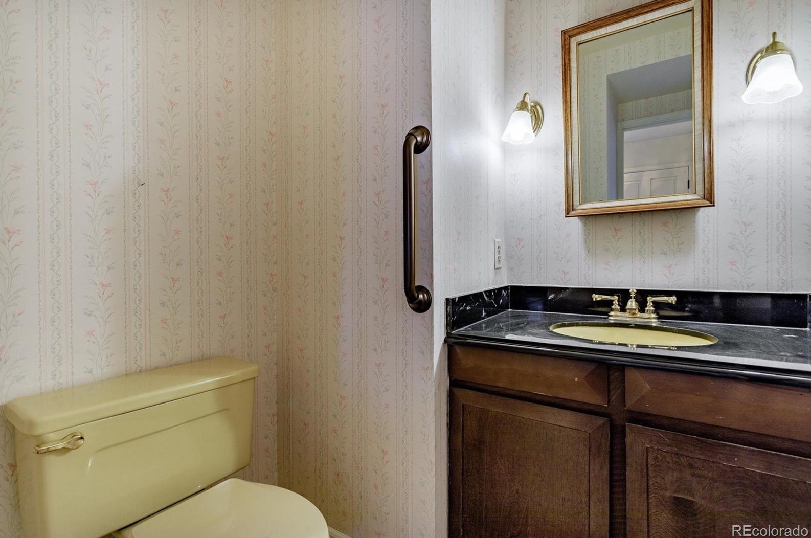 6483 Sycamore St, Littleton CO 80120-3036 exterior