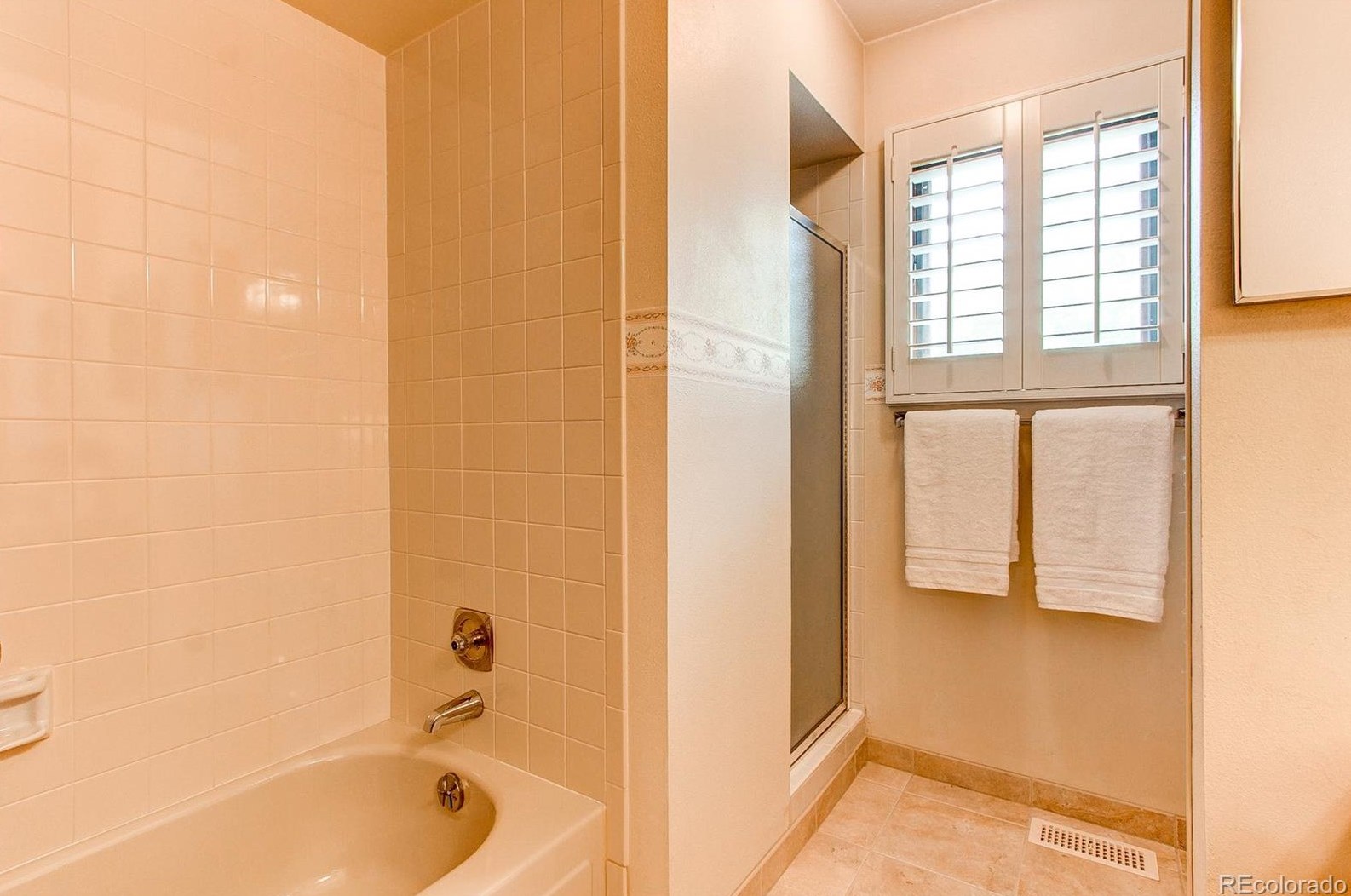 7943 Friend Dr, Littleton CO 80128-5171 exterior