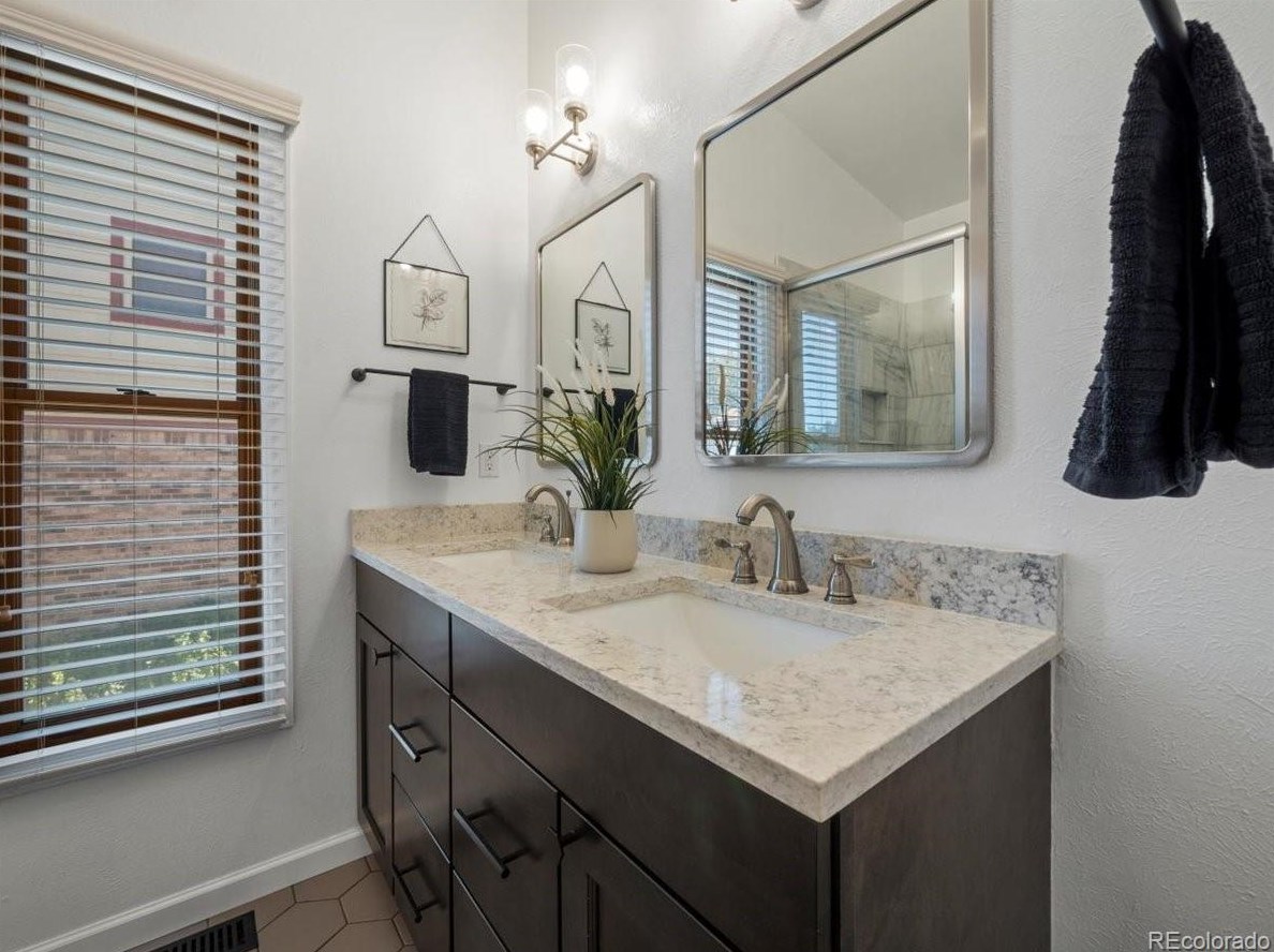 9998 70 Pl, Arvada CO  80004-1669 exterior