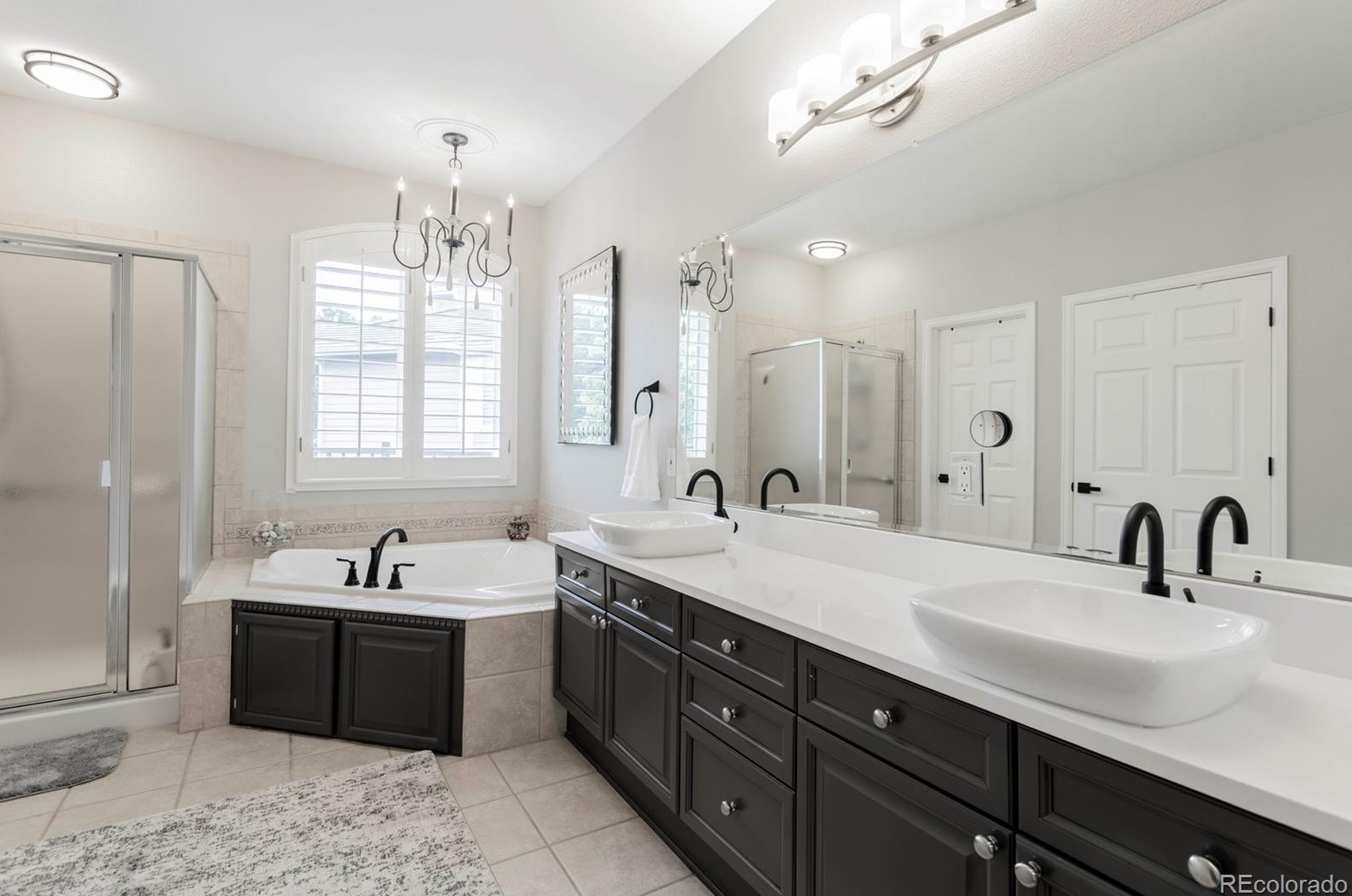 2574 Greensborough Dr, Littleton CO  80129-2221 exterior