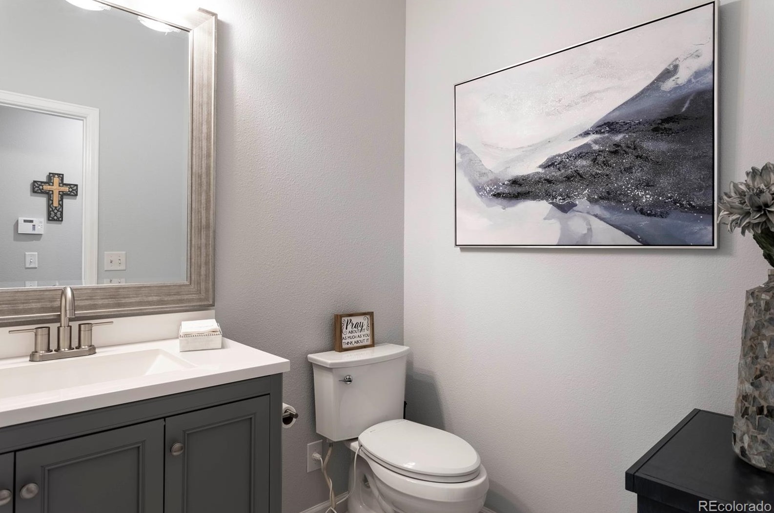 2574 Greensborough Dr, Littleton CO  80129-2221 exterior