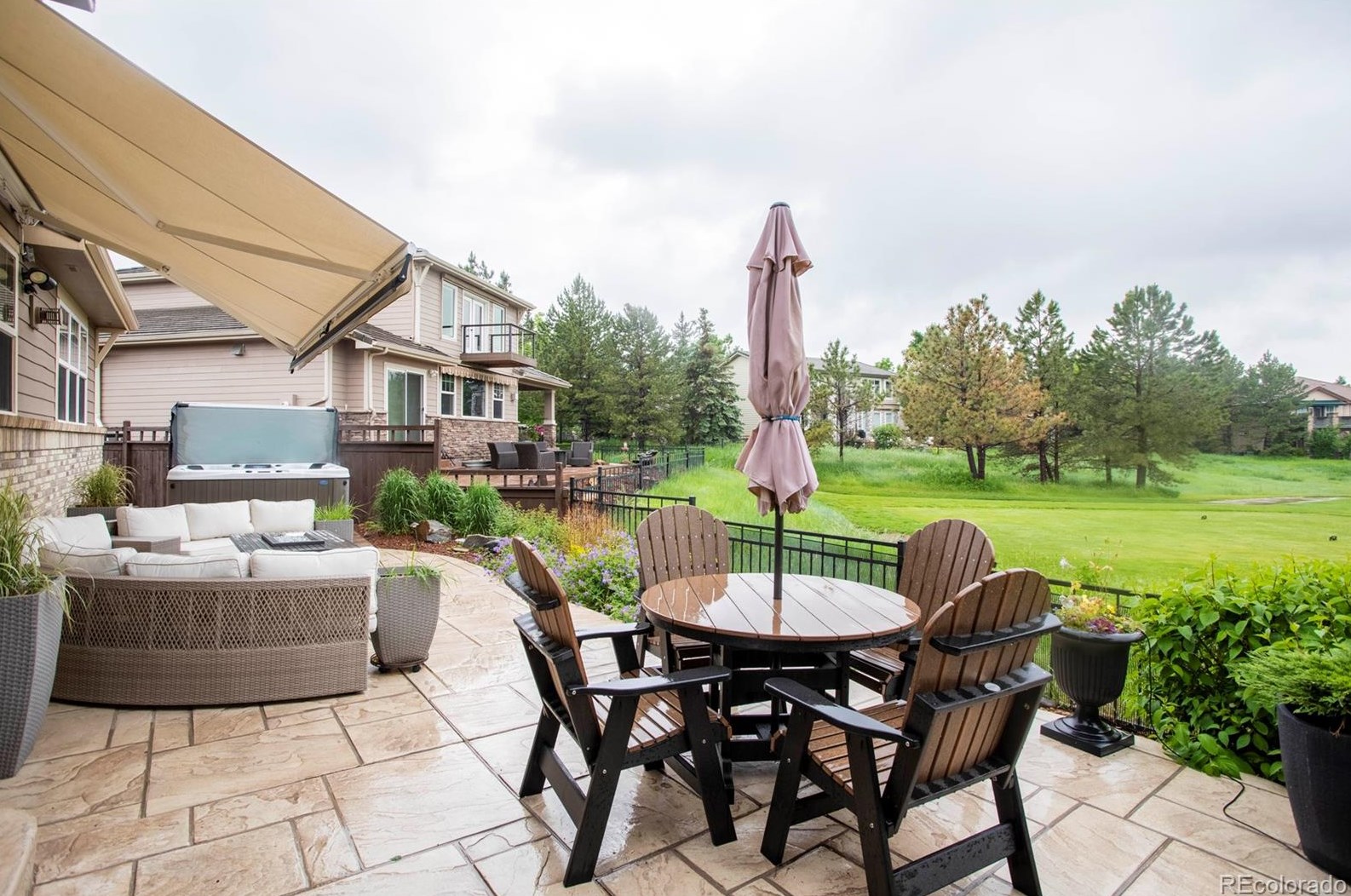 2574 Greensborough Dr, Littleton CO  80129-2221 exterior