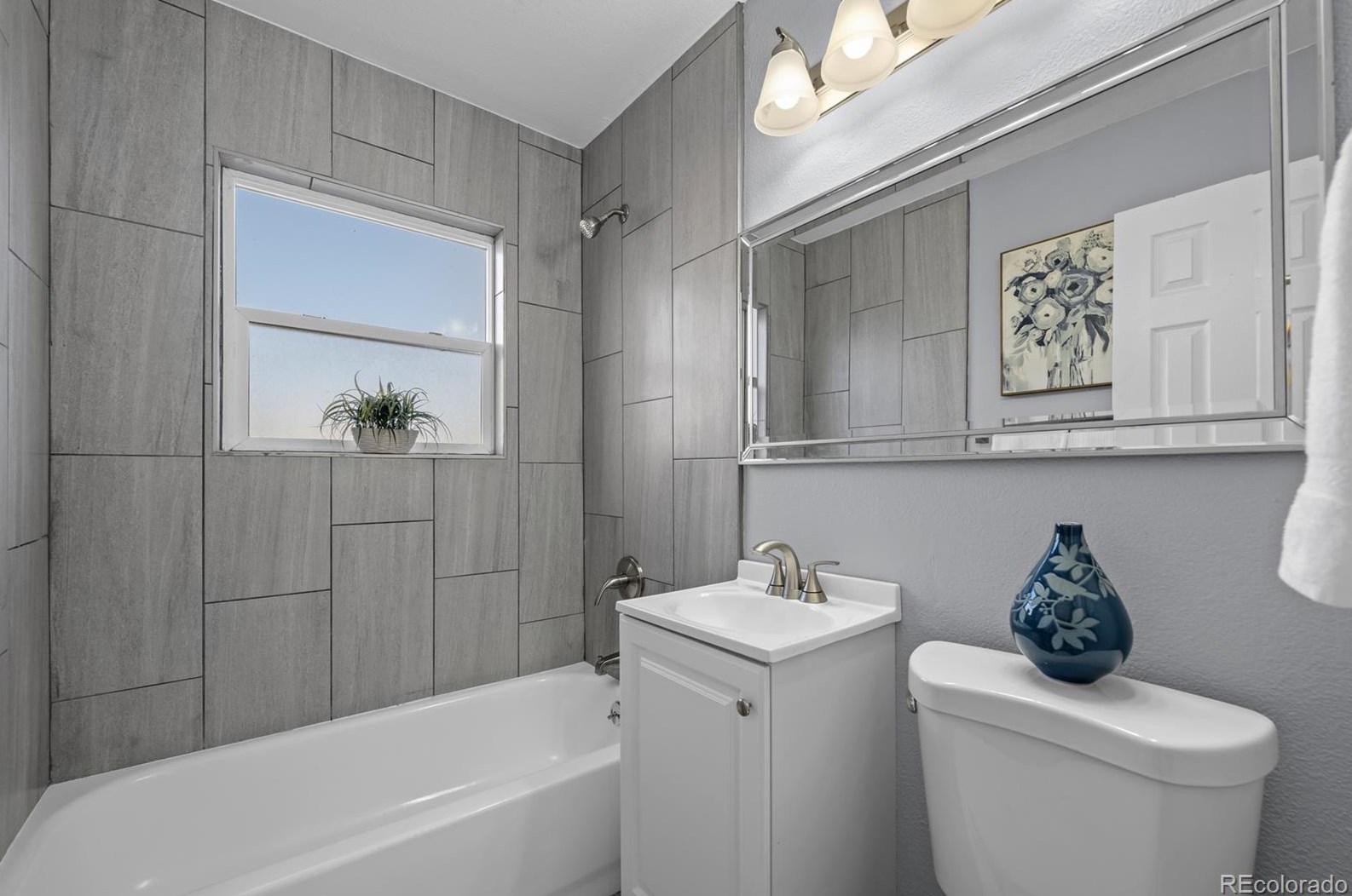 1076 Raleigh St, Denver CO  80204-2956 exterior